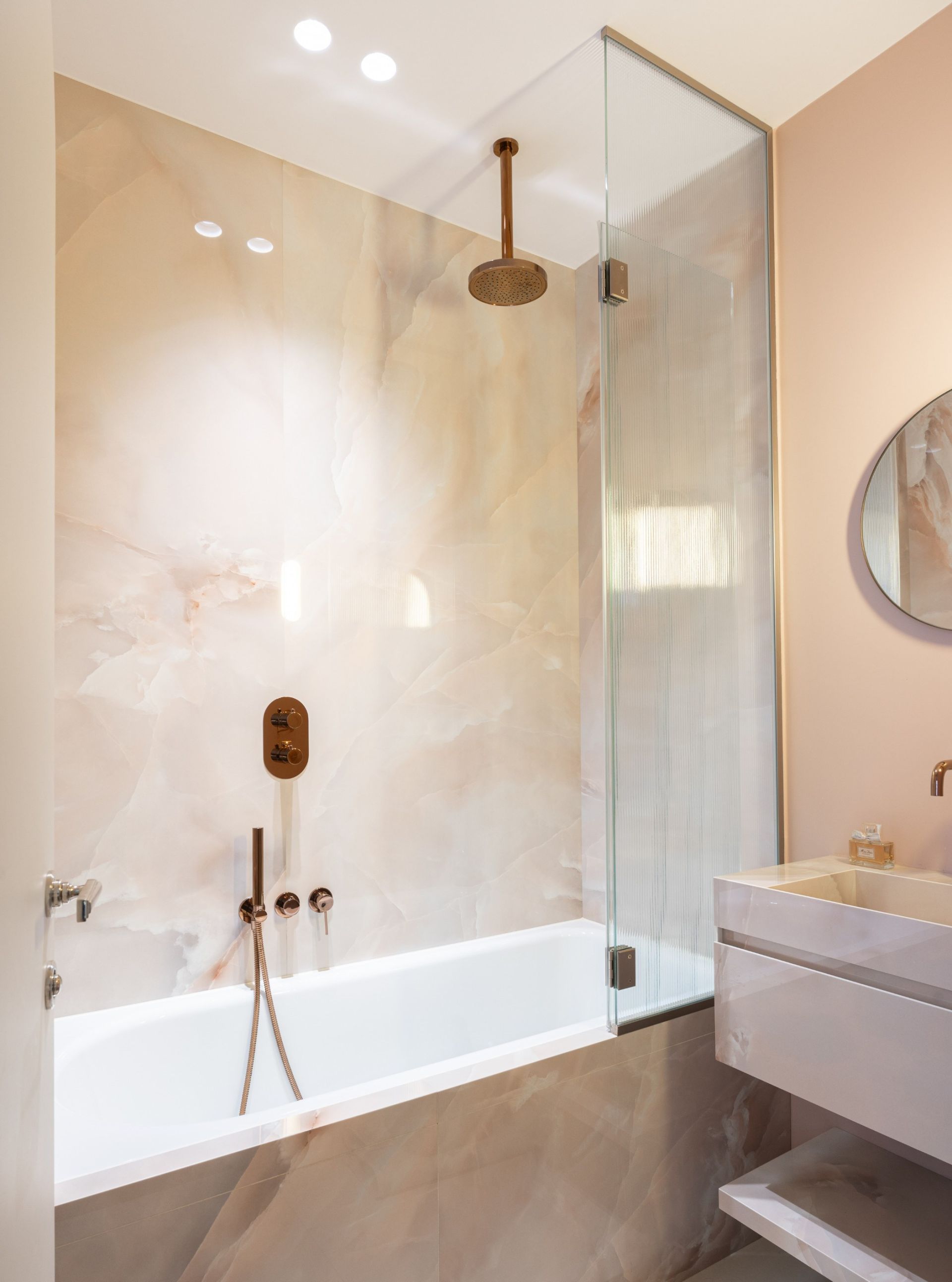 apartment 7 Rooms for sale on PARIS (75007)