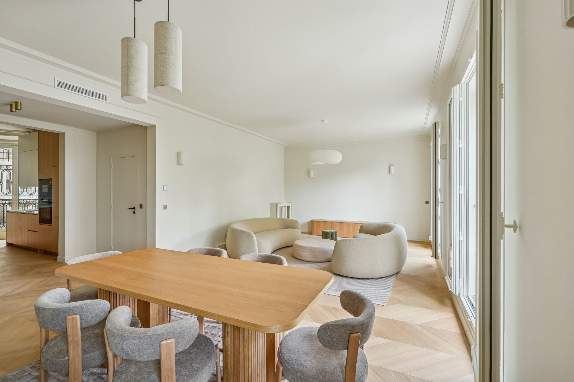apartment 6 Rooms for sale on PARIS (75007)