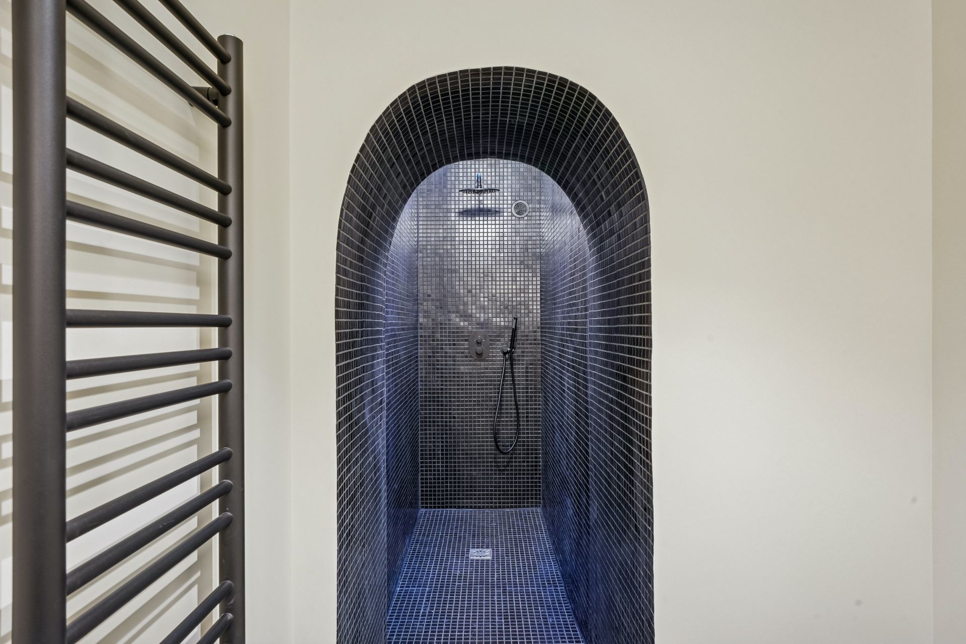 apartment 6 Rooms for sale on PARIS (75007)