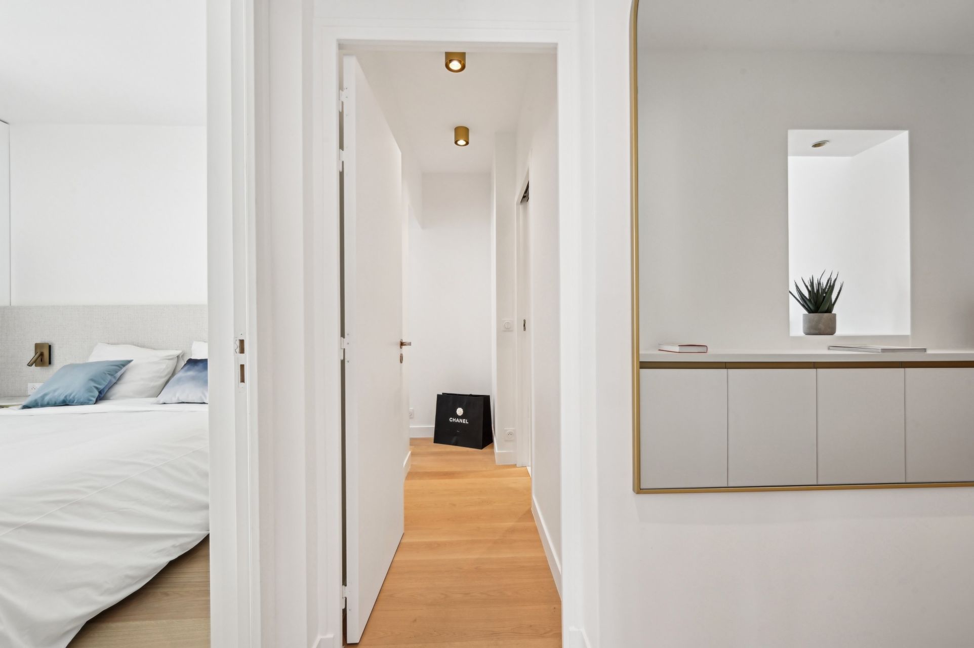 apartment 4 Rooms for sale on PARIS (75007)