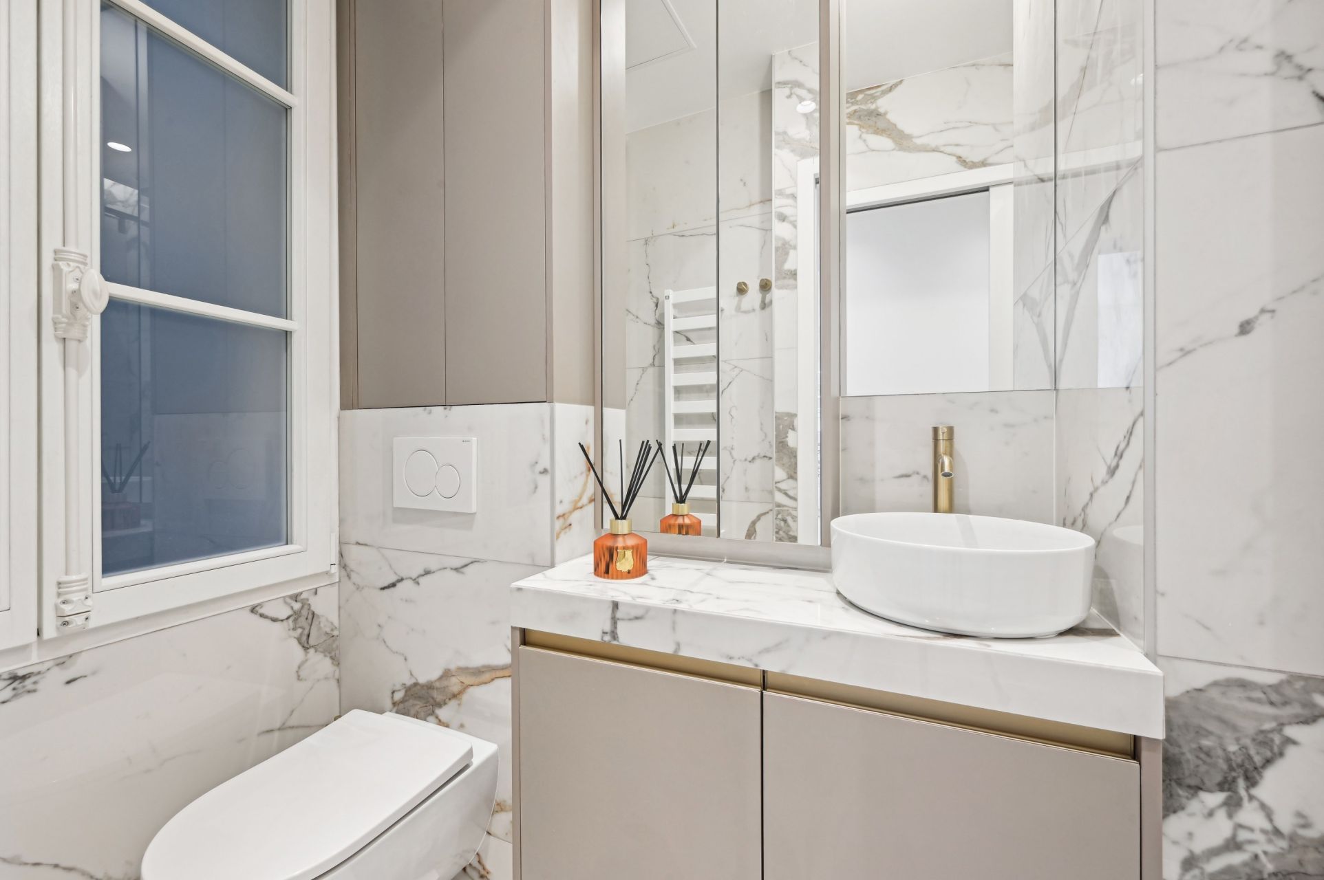 apartment 4 Rooms for sale on PARIS (75007)