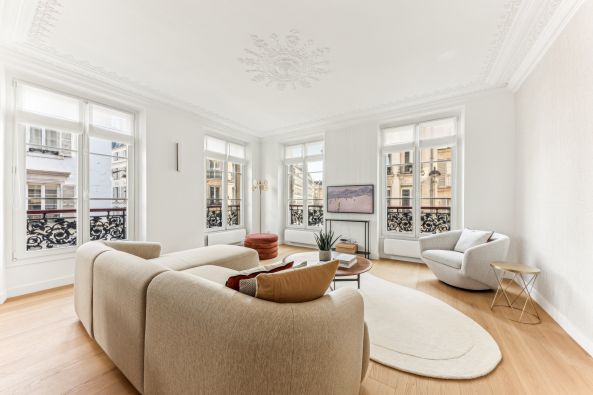 Vente Appartement Paris 7 4&nbsp;Pièces 79&nbsp;m²