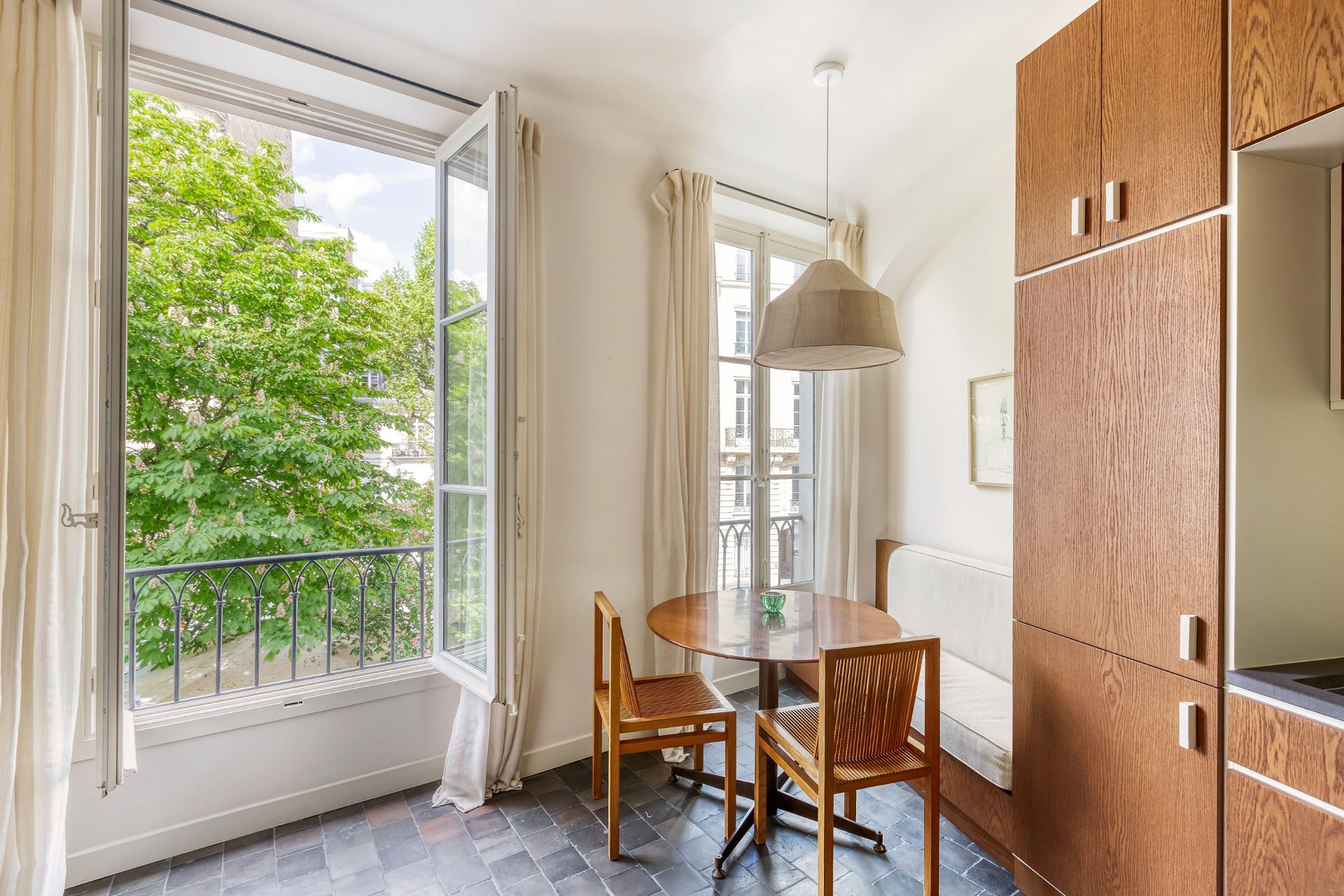 apartment 3 Rooms for sale on PARIS (75007)