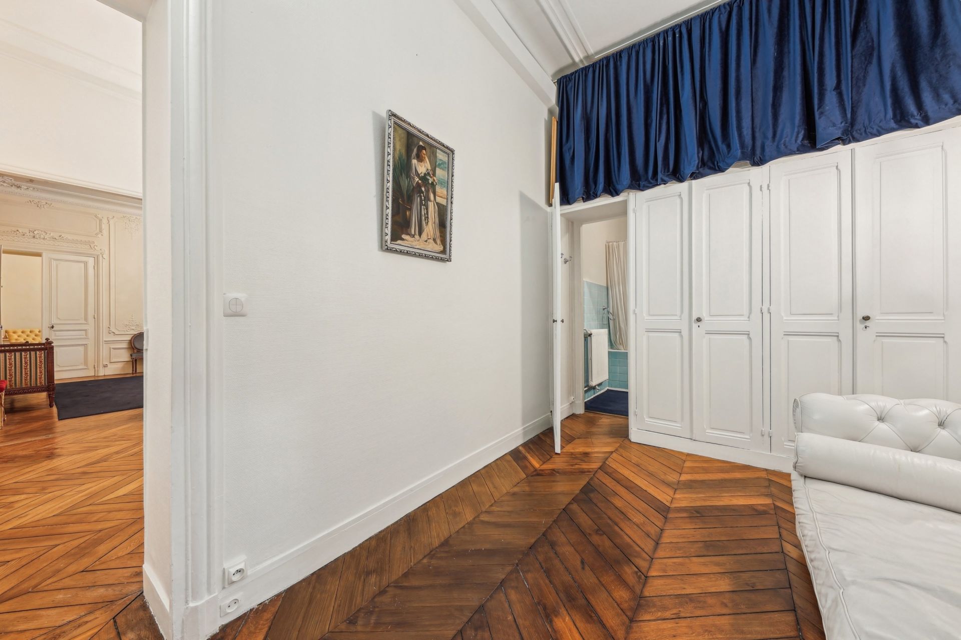 apartment 7 Rooms for sale on PARIS (75008)