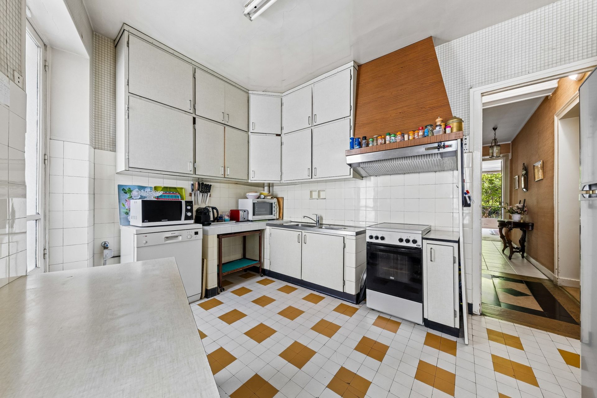 townhouse 12 Rooms for sale on PARIS (75015)