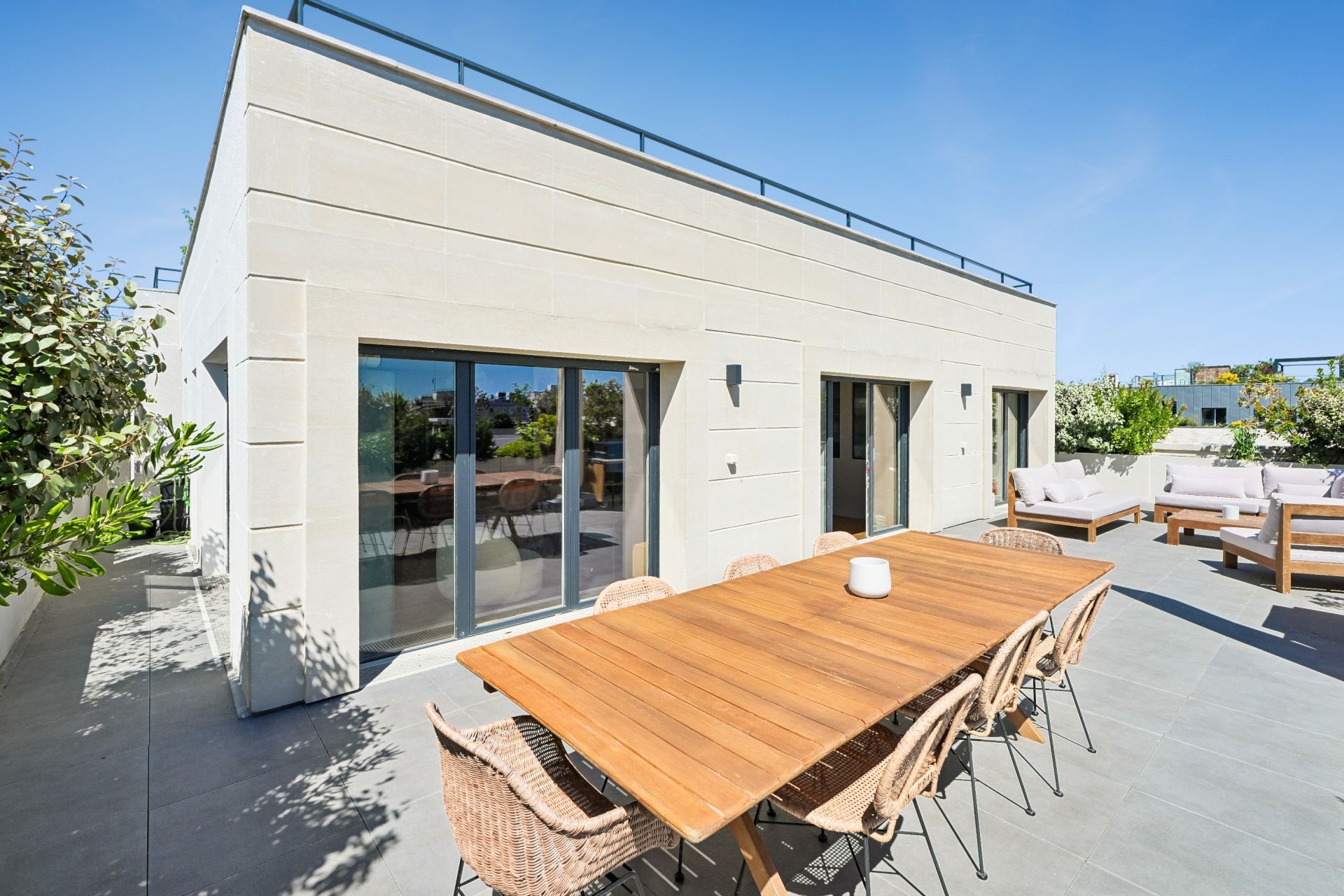 apartment 5 Rooms for sale on ST OUEN (93400)