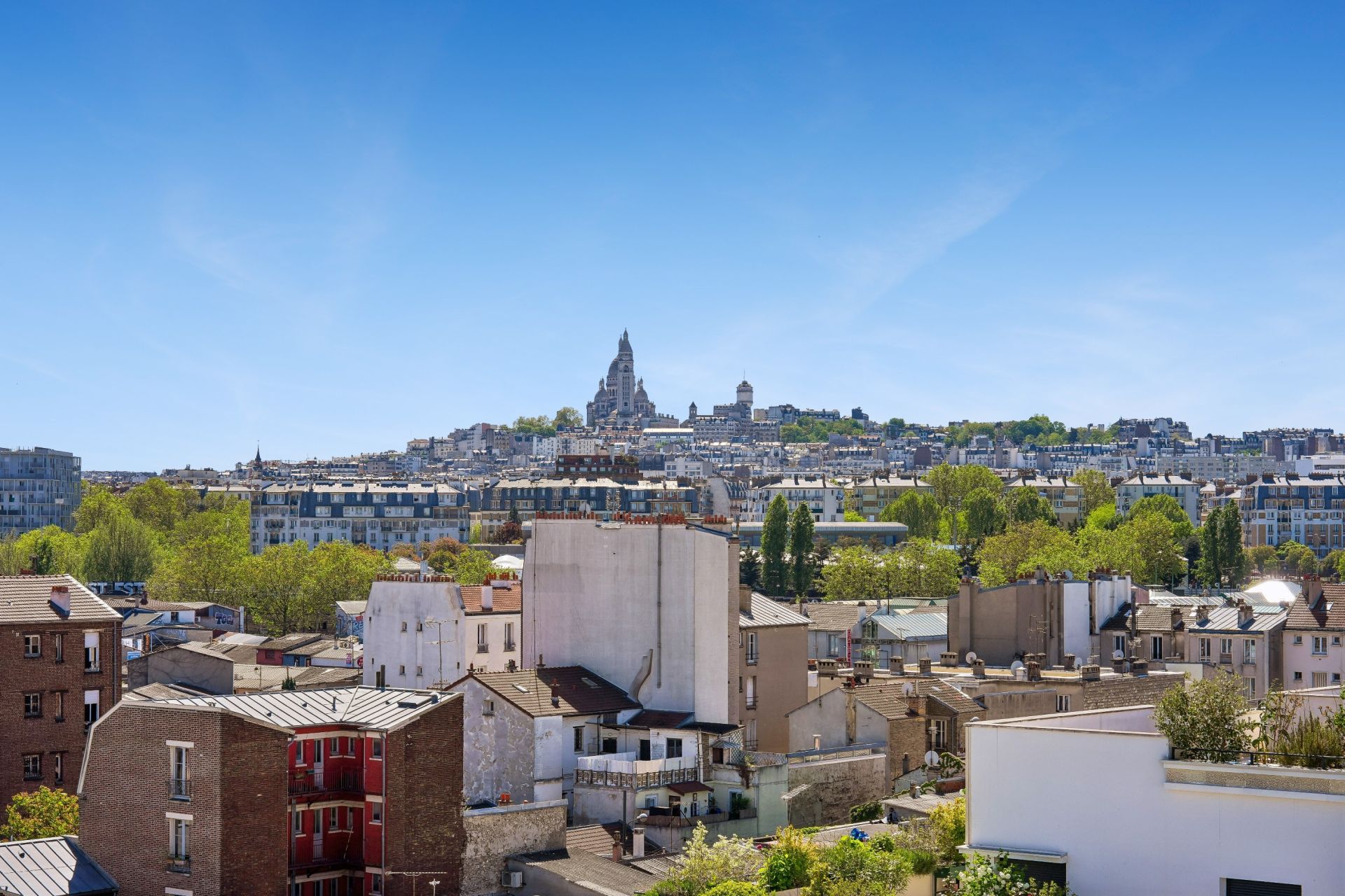 apartment 5 Rooms for sale on ST OUEN (93400)