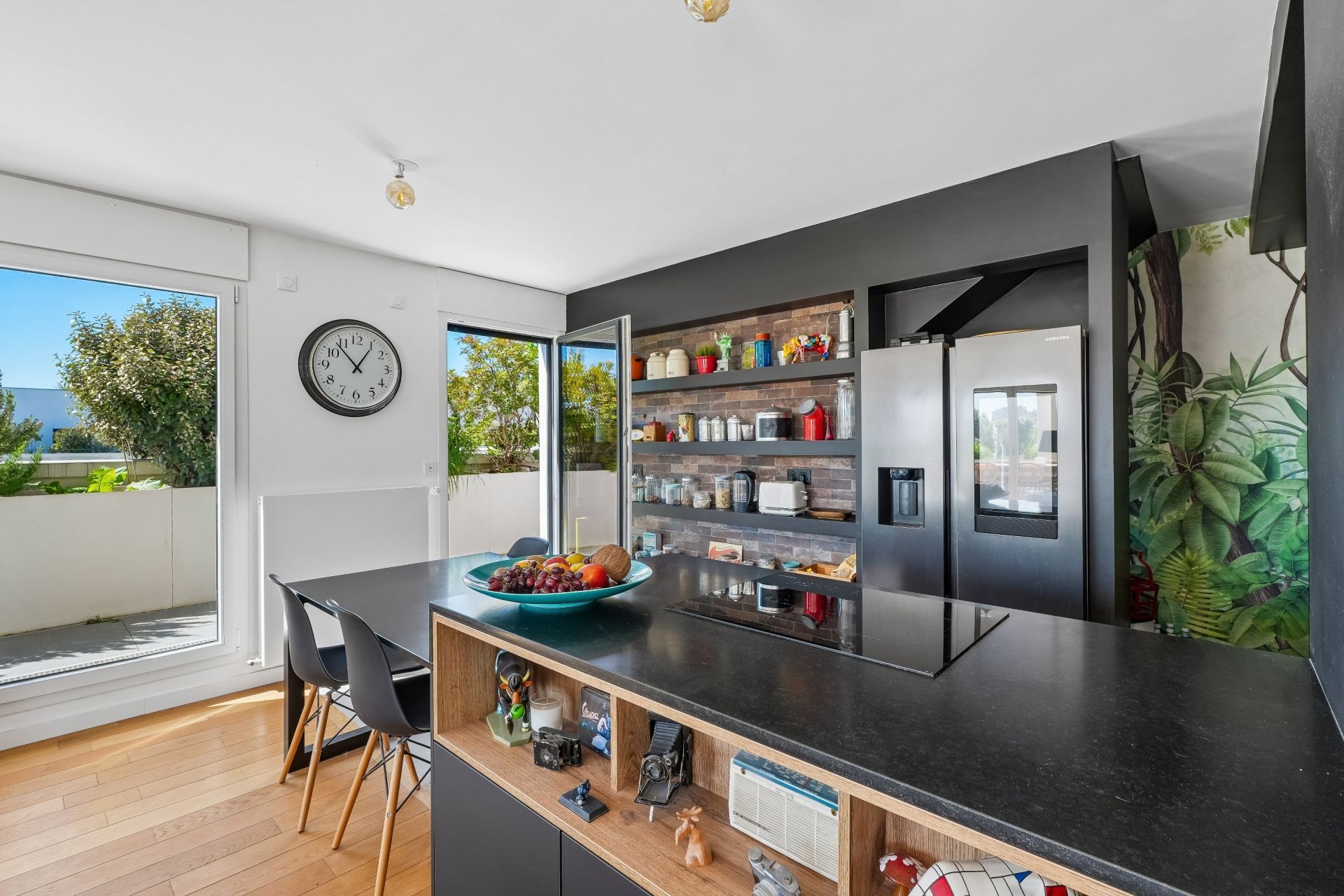 apartment 5 Rooms for sale on ST OUEN (93400)