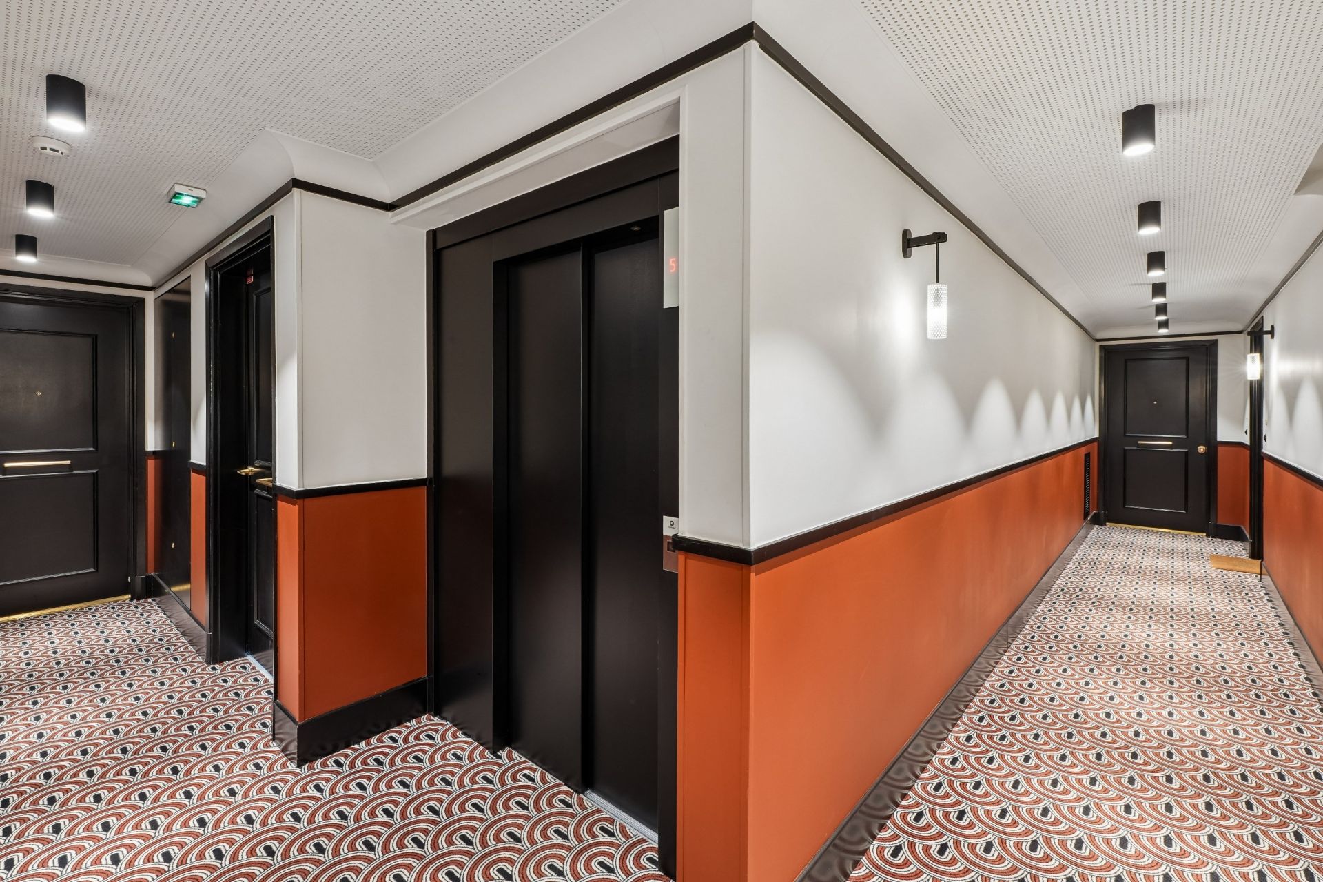 apartment 5 Rooms for sale on ST OUEN (93400)