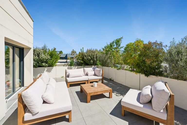 apartment 5 Rooms for sale on ST OUEN (93400)