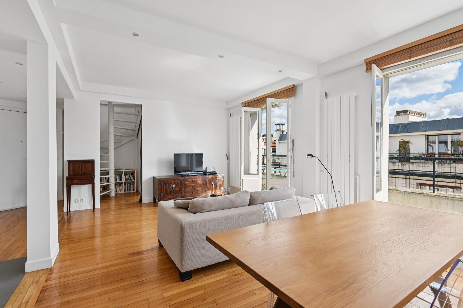 duplex 3 Pièces en vente sur PARIS (75116)