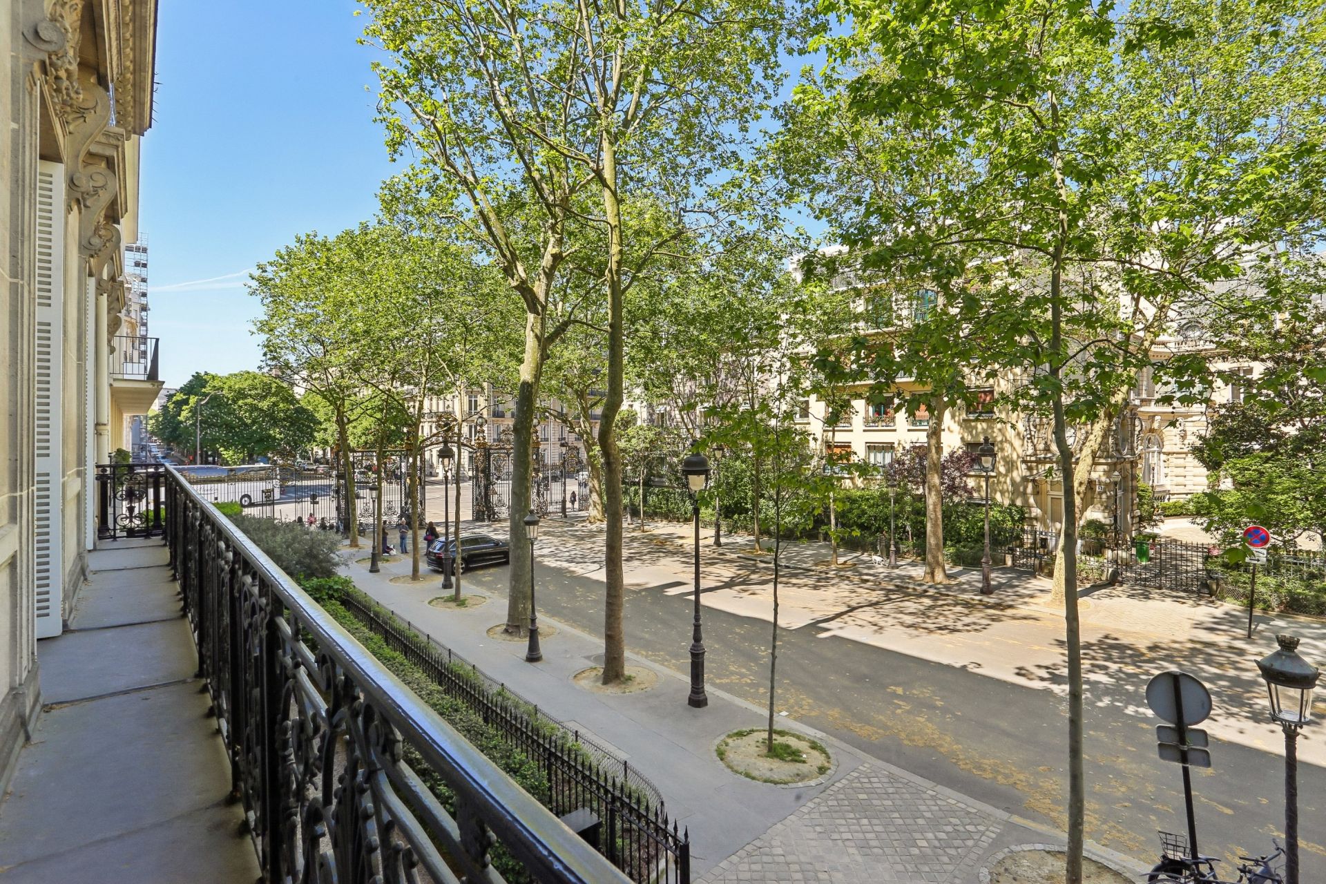 apartment 7 Rooms for sale on PARIS (75008)