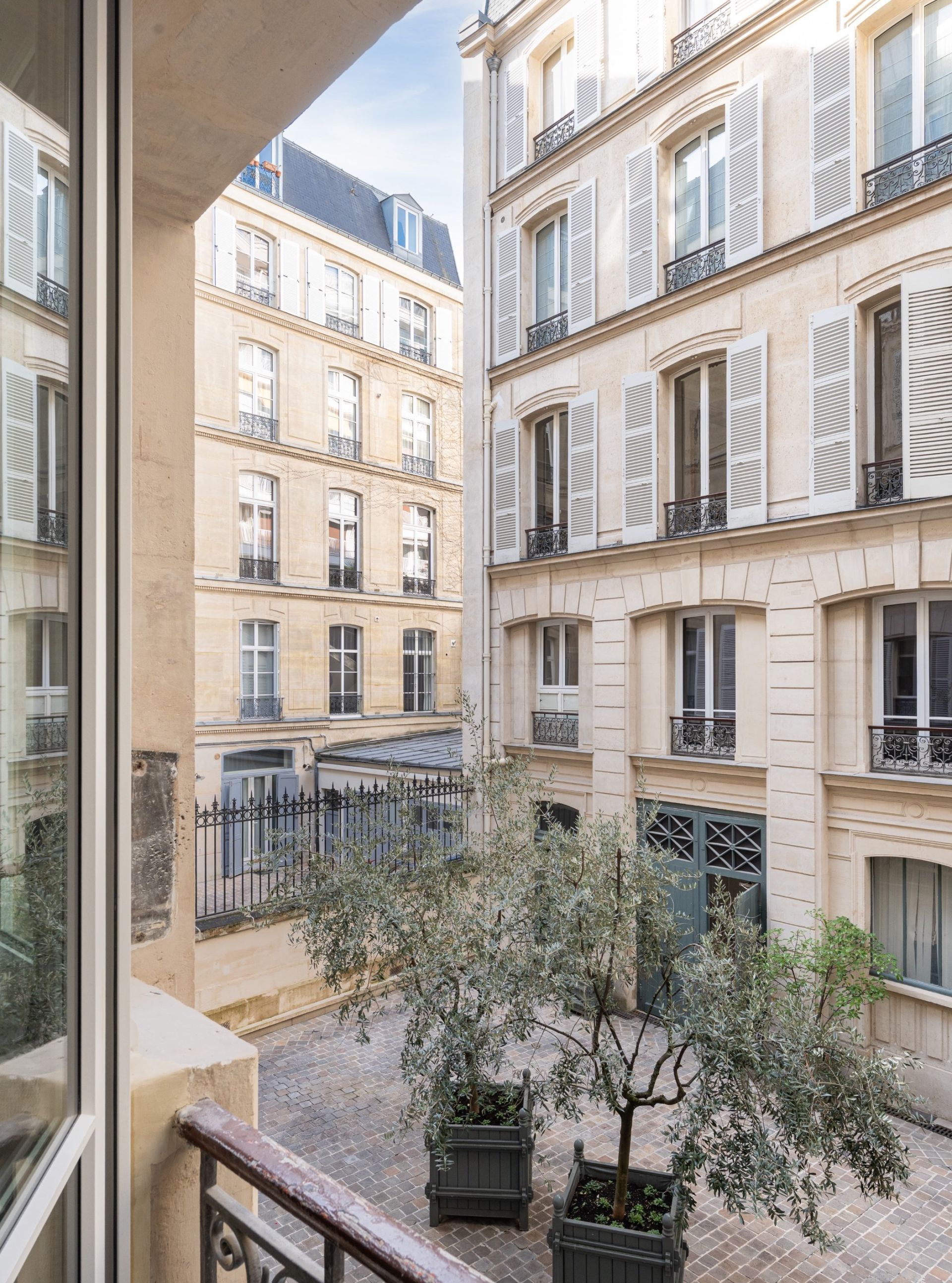 apartment 7 Rooms for sale on PARIS (75006)