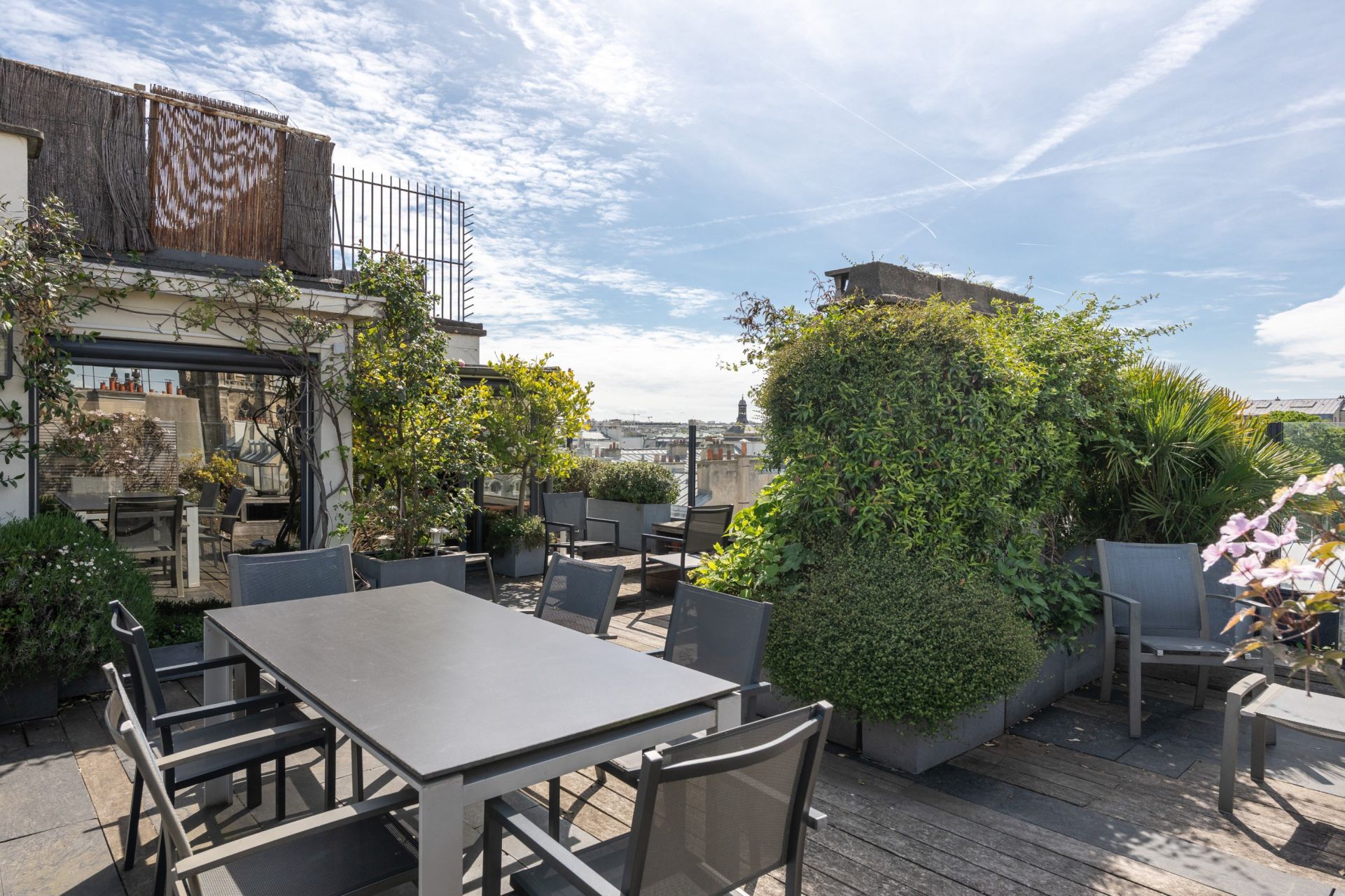 apartment 6 Rooms for sale on PARIS (75007)