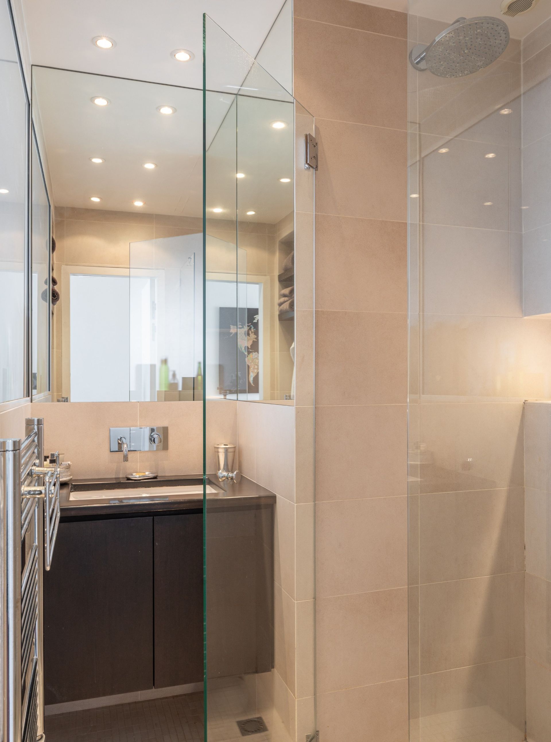 apartment 6 Rooms for sale on PARIS (75007)