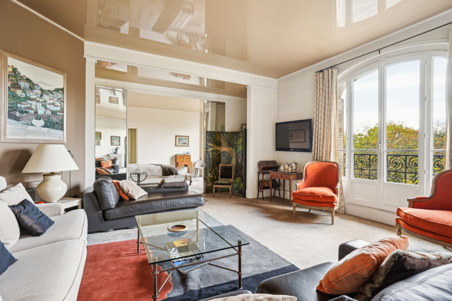 apartment 5 Rooms for sale on PARIS (75116)