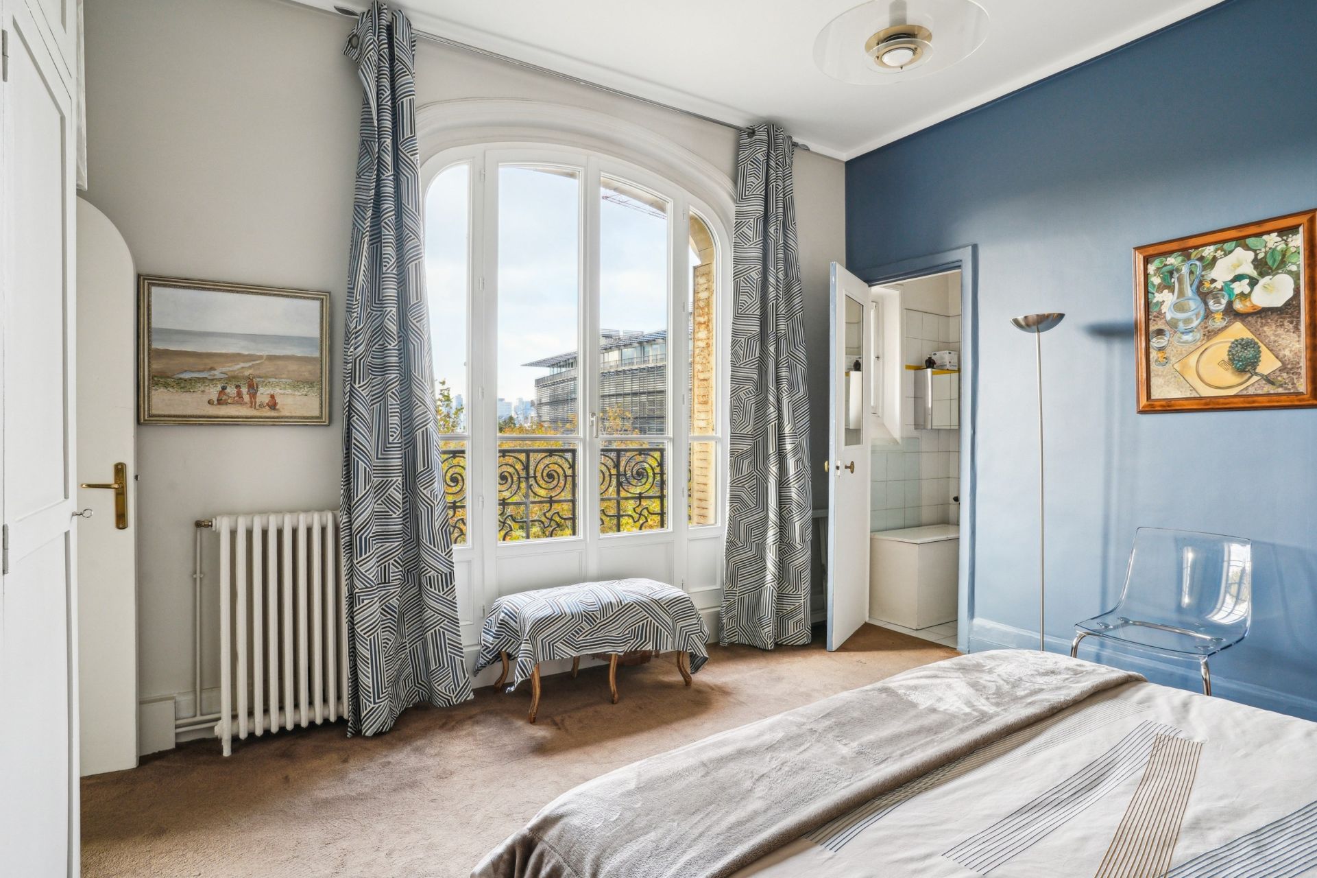 apartment 5 Rooms for sale on PARIS (75116)
