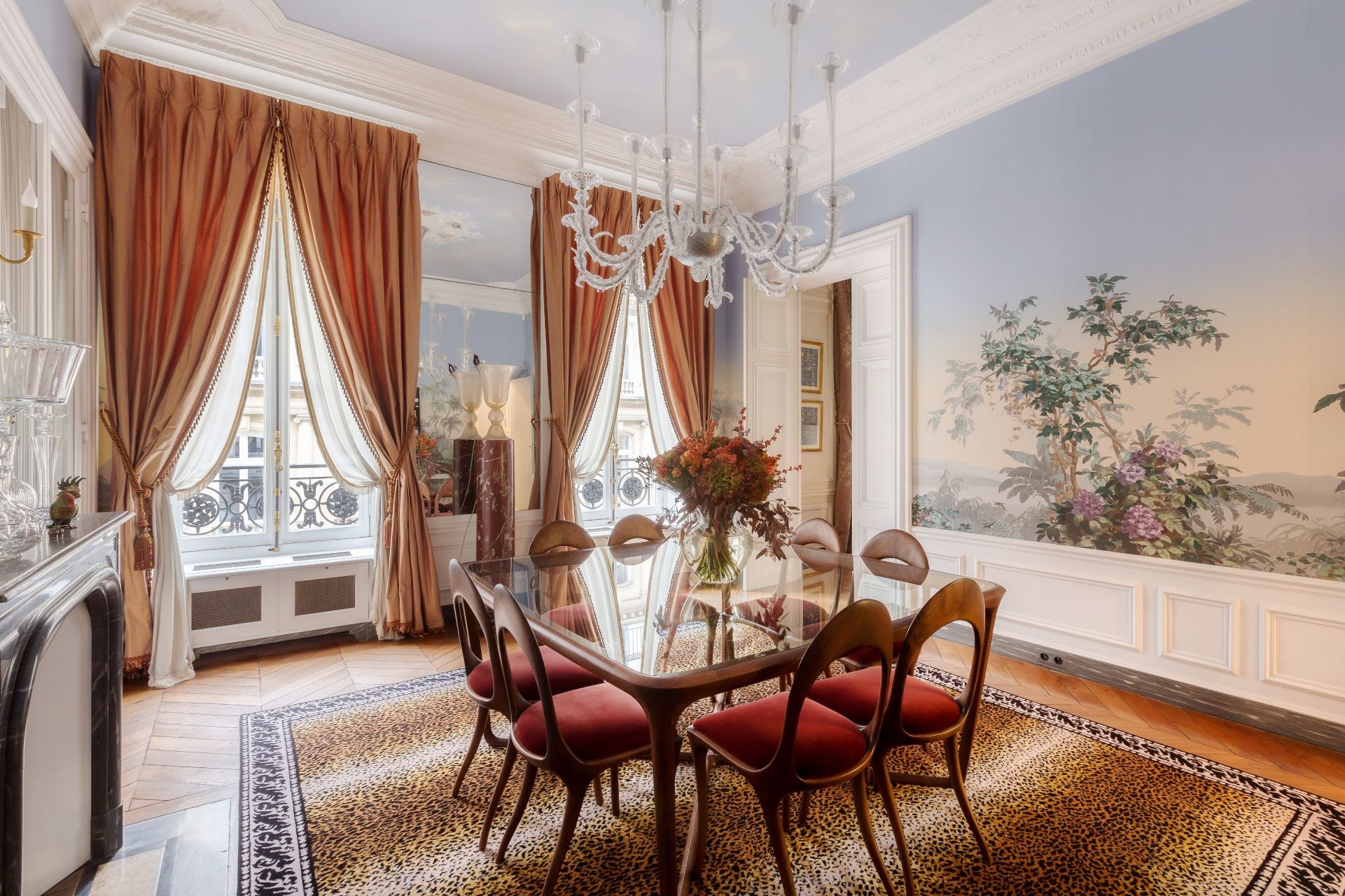 apartment 7 Rooms for sale on PARIS (75008)