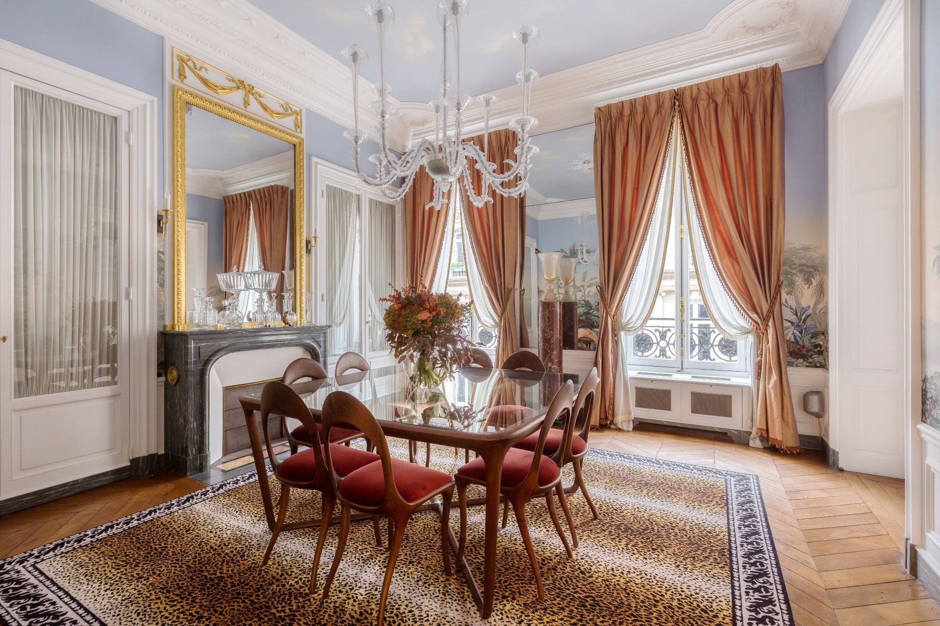 apartment 7 Rooms for sale on PARIS (75008)