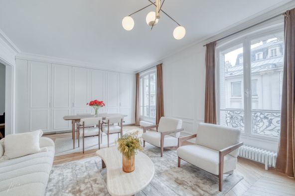 Location Appartement Paris 7 3&nbsp;Pièces 91&nbsp;m²