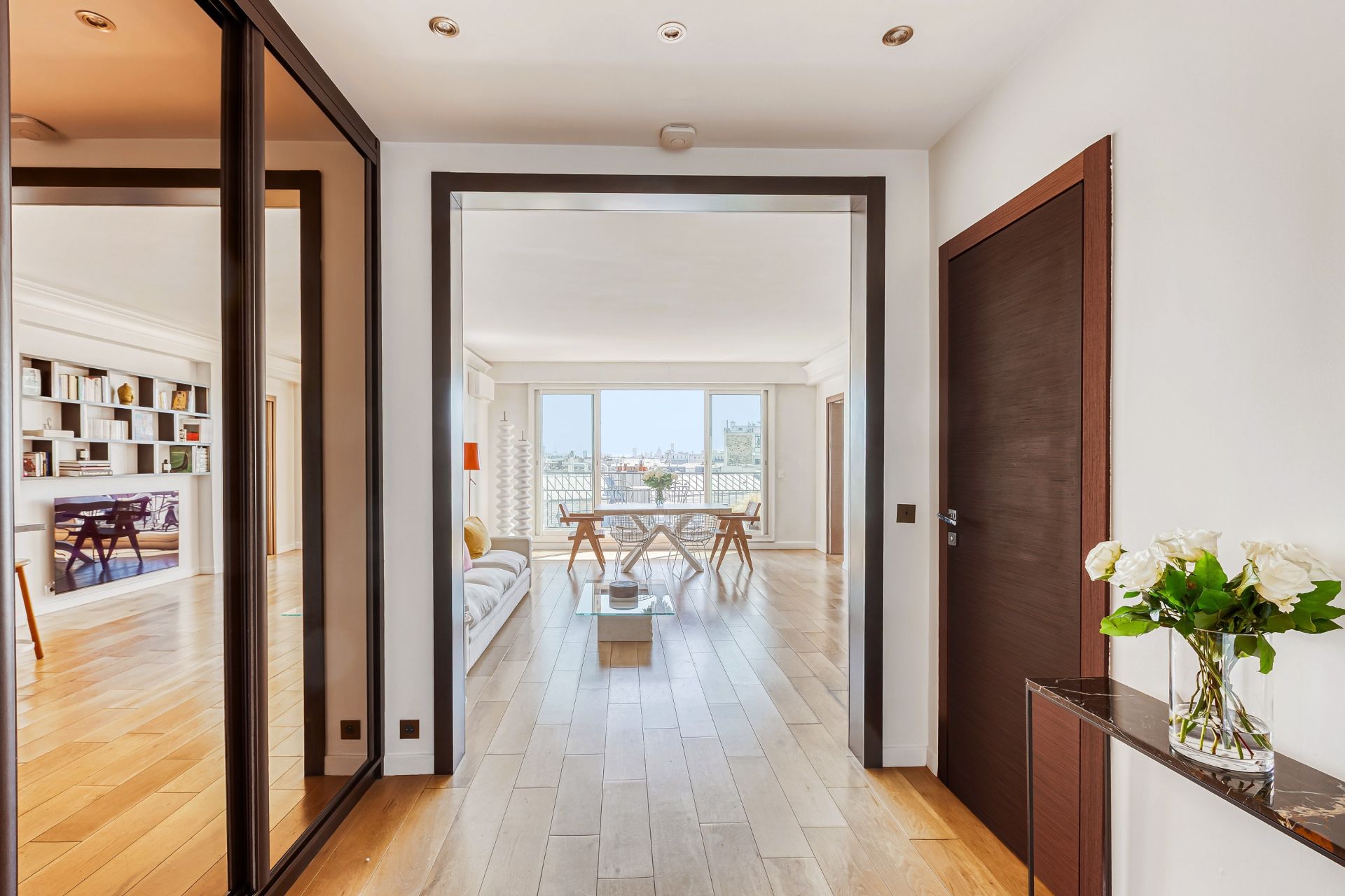 apartment 4 Rooms for sale on PARIS (75008)