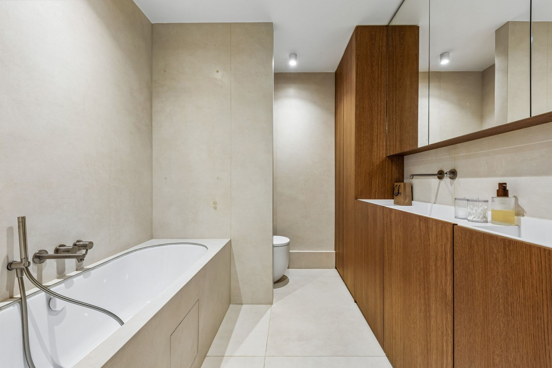 appartement 6 Pièces en vente sur PARIS (75007)