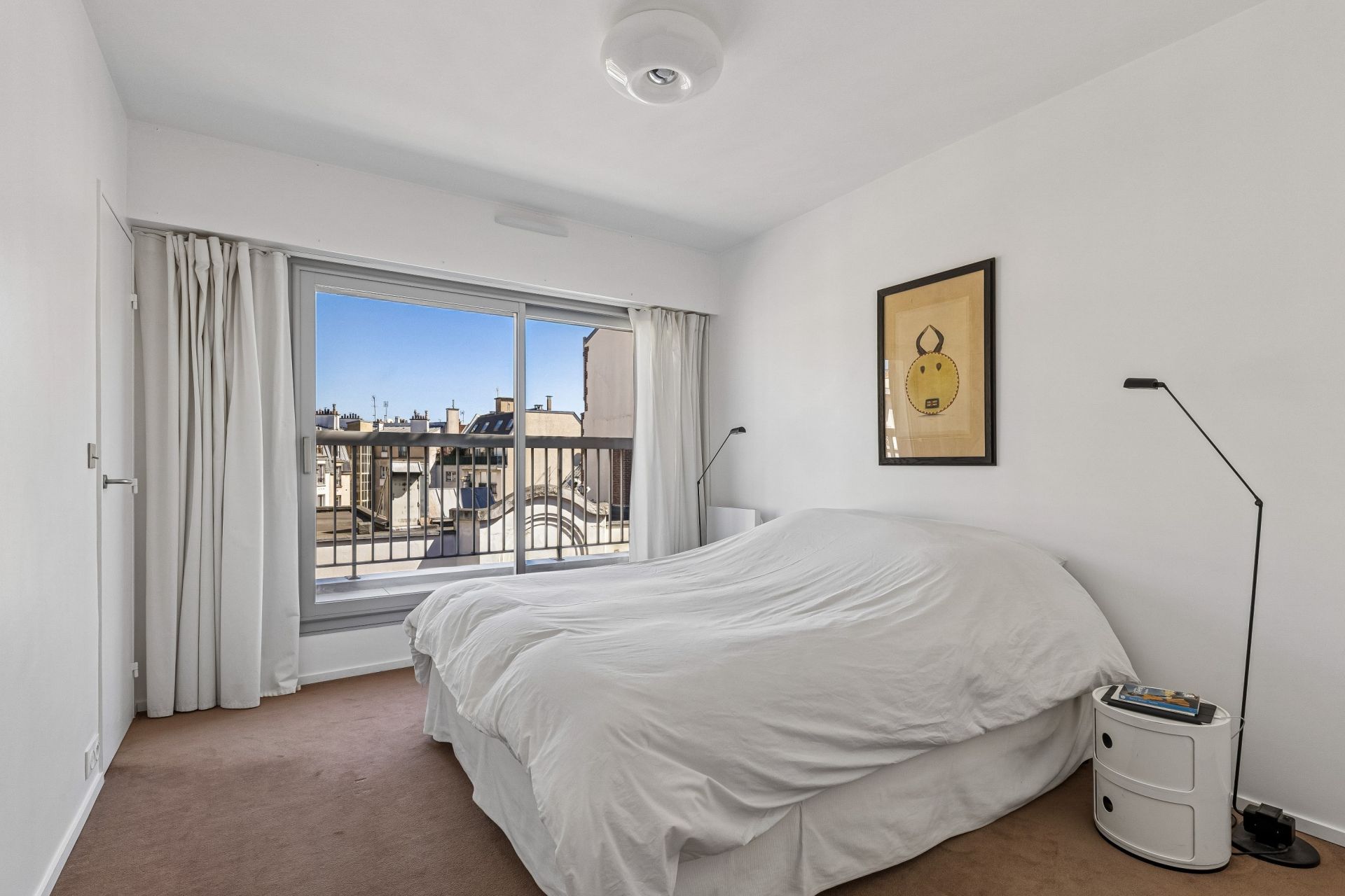 apartment 5 Rooms for sale on PARIS (75018)