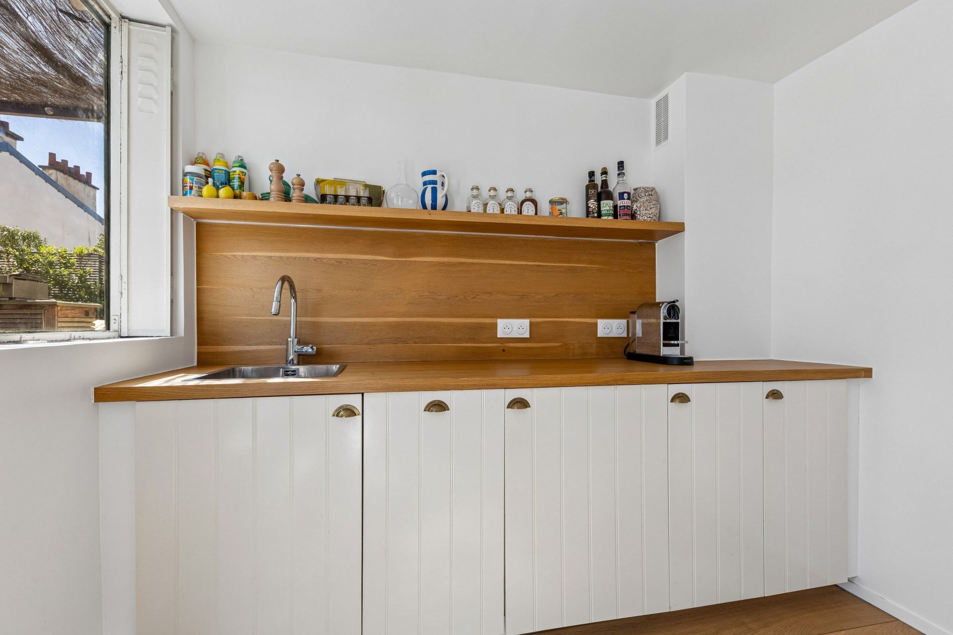 apartment 5 Rooms for sale on PARIS (75018)