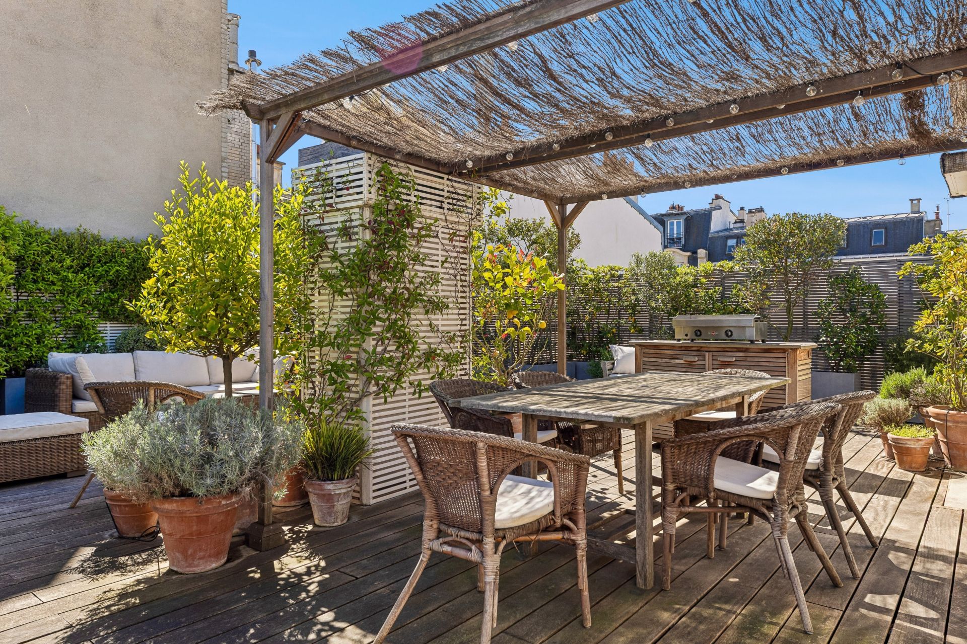 apartment 5 Rooms for sale on PARIS (75018)