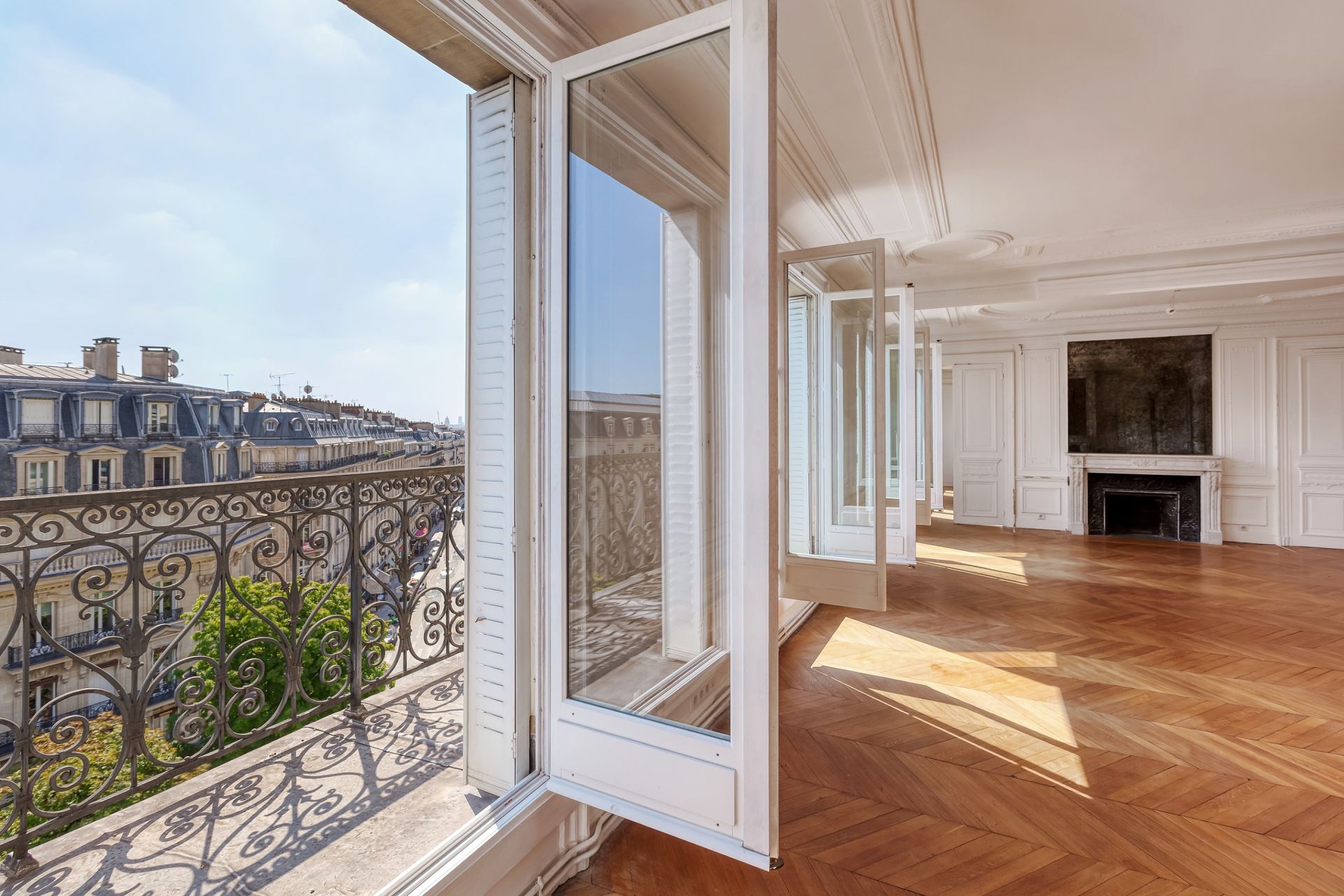 apartment 7 Rooms for sale on PARIS (75008)