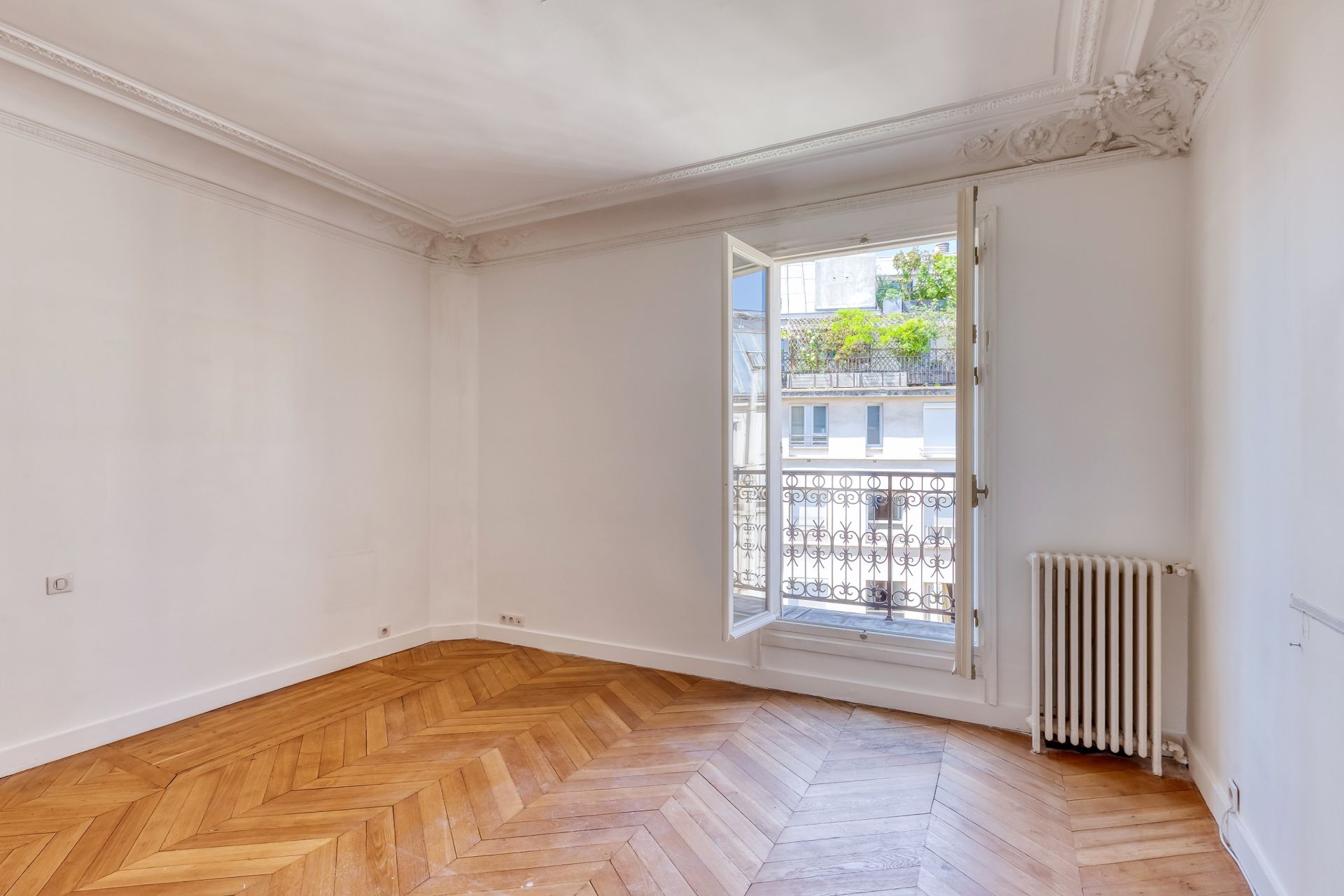 apartment 7 Rooms for sale on PARIS (75008)