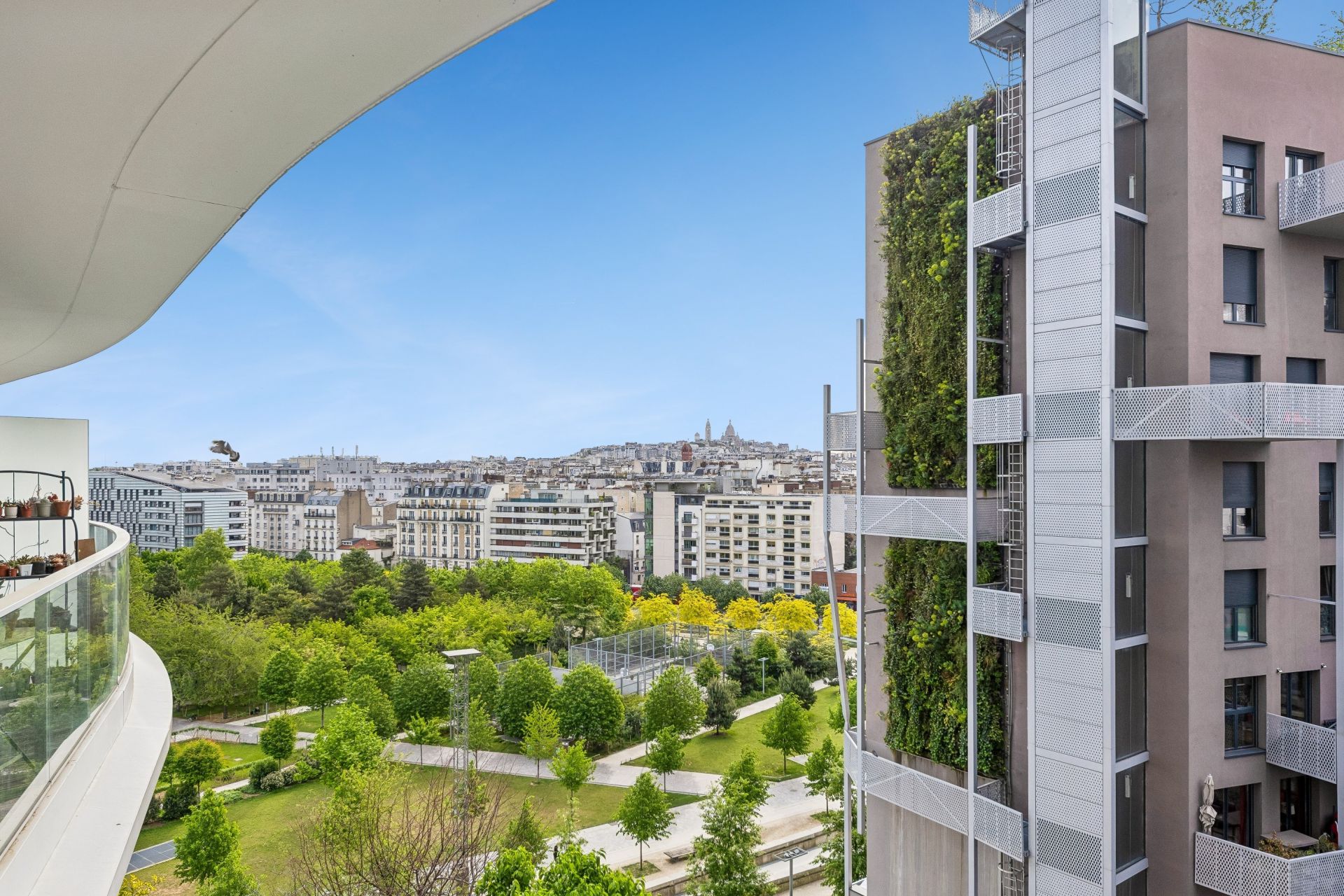 apartment 2 Rooms for sale on PARIS (75017)