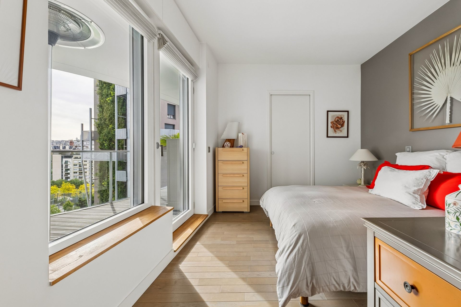 apartment 2 Rooms for sale on PARIS (75017)