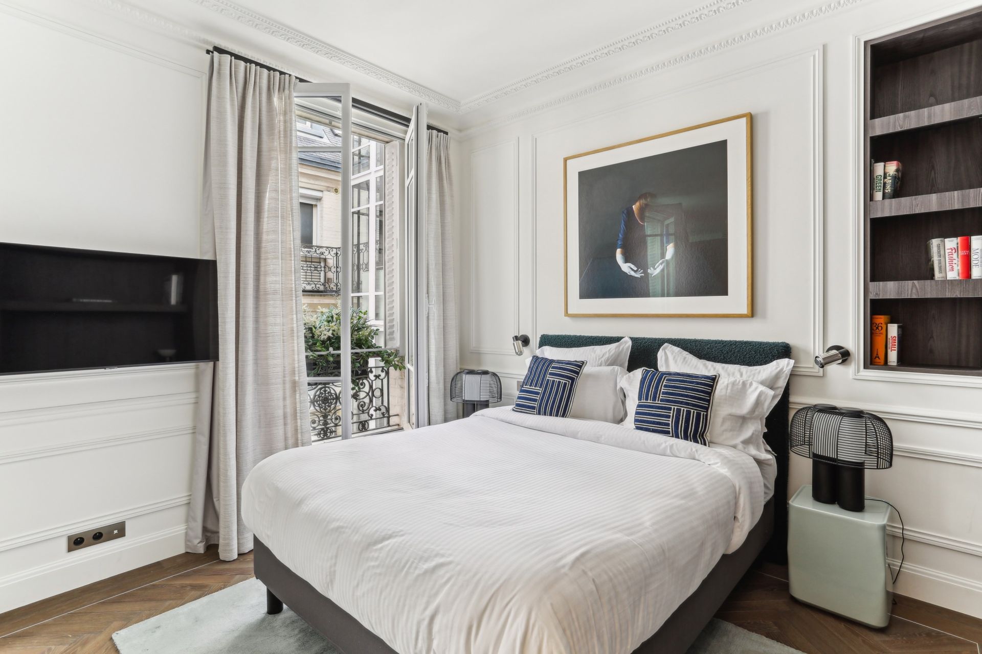 apartment 5 Rooms for sale on PARIS (75008)