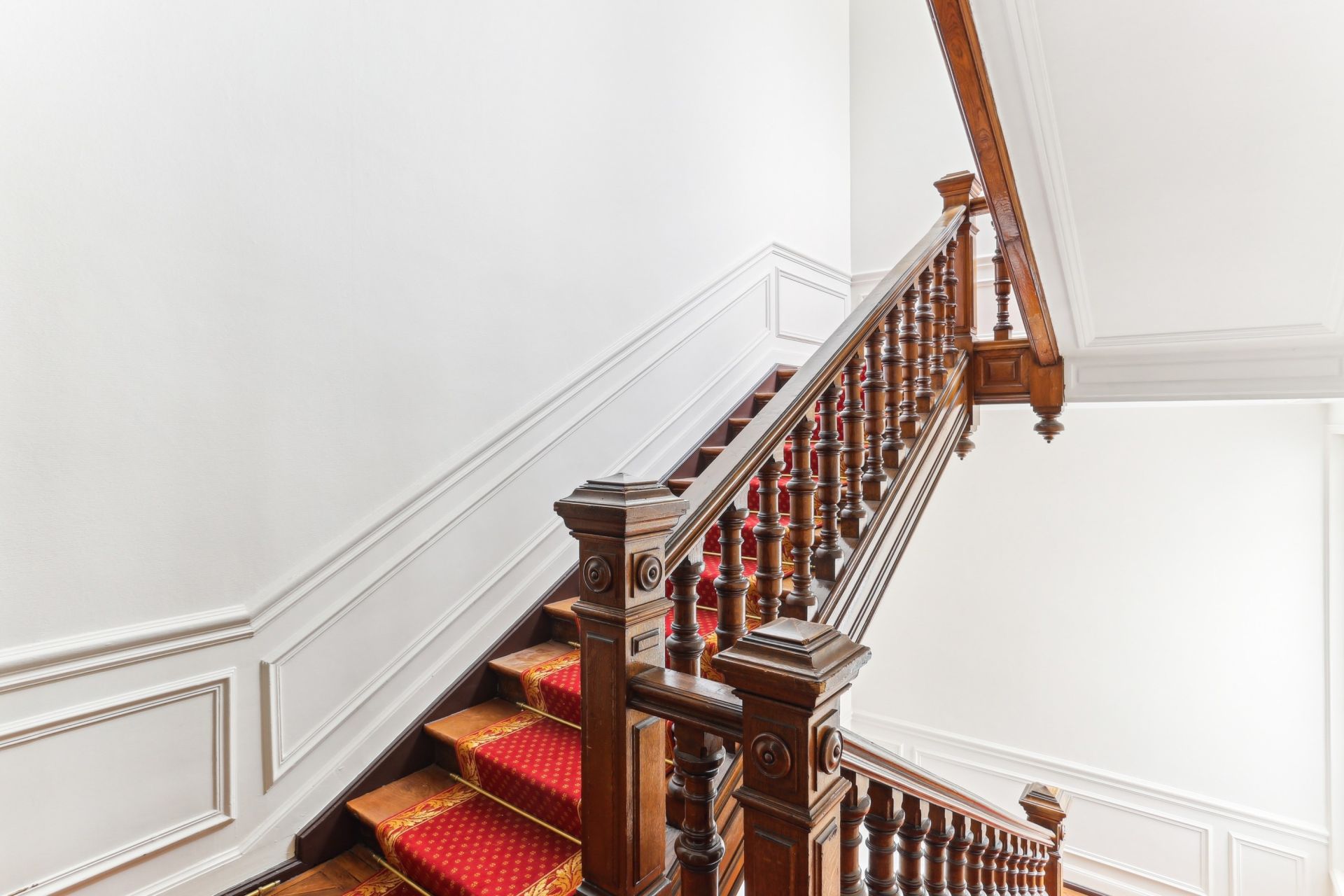 apartment 5 Rooms for sale on PARIS (75008)