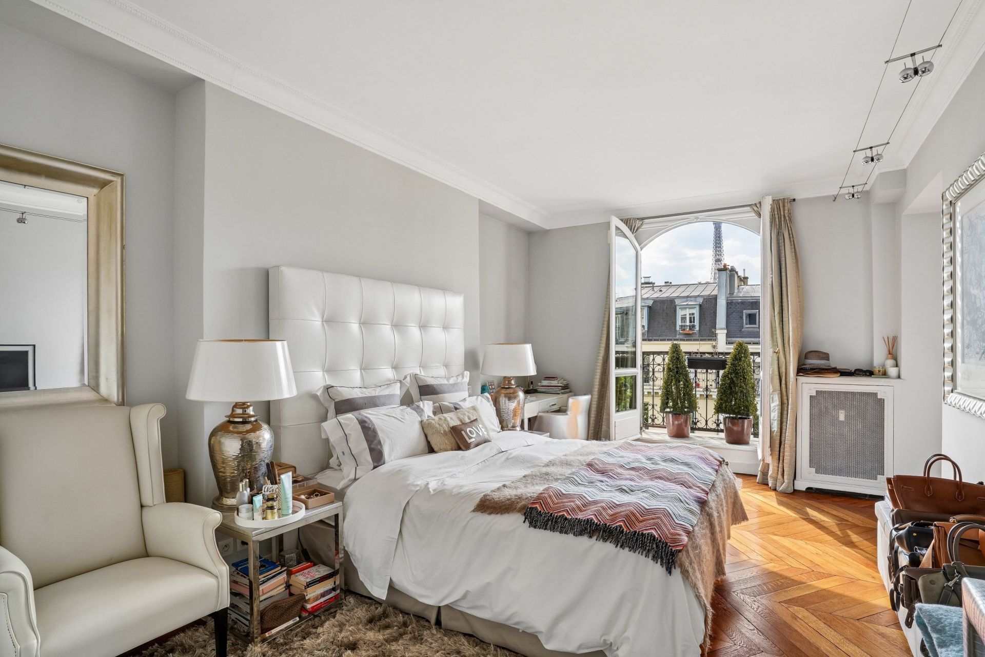 appartement 4 Pièces en vente sur PARIS (75007)
