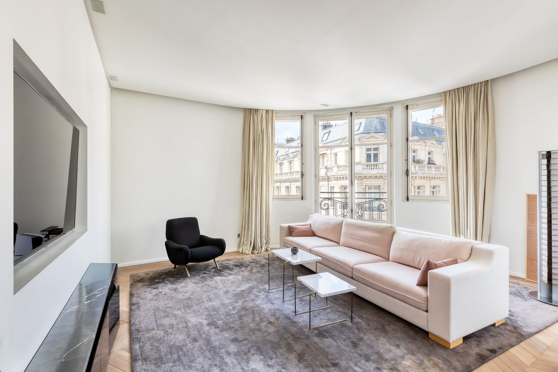 apartment 7 Rooms for sale on PARIS (75016)
