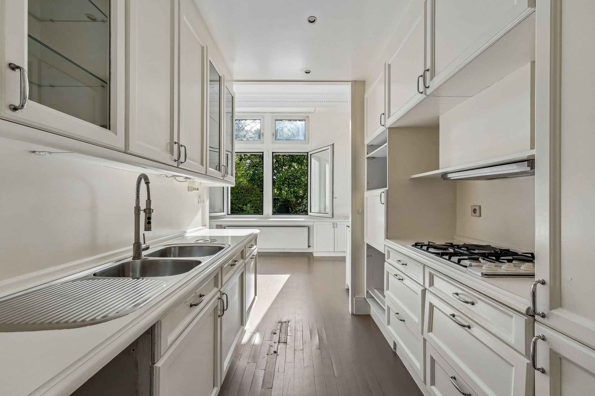 apartment 7 Rooms for sale on NEUILLY SUR SEINE (92200)