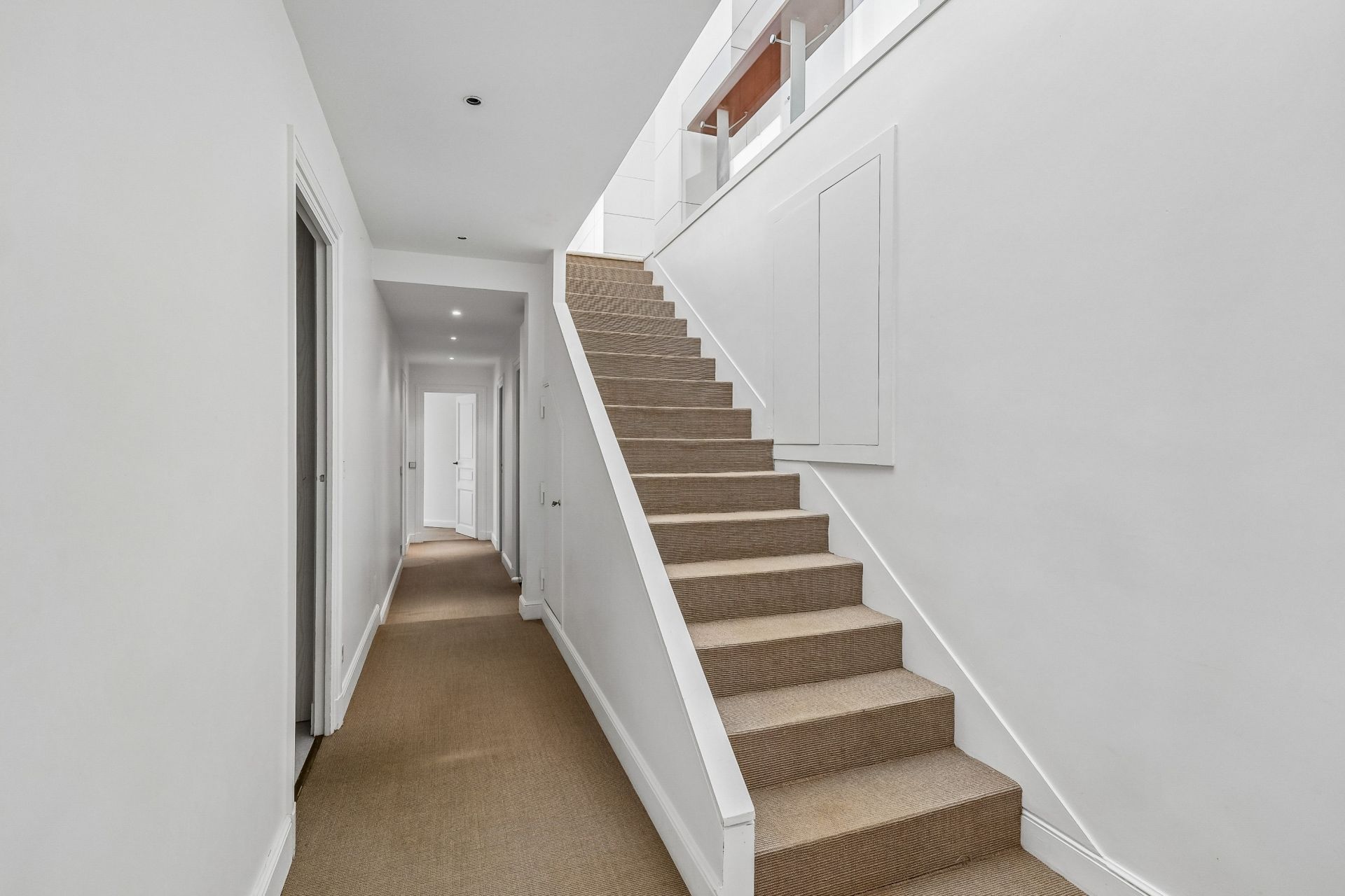 apartment 7 Rooms for sale on NEUILLY SUR SEINE (92200)