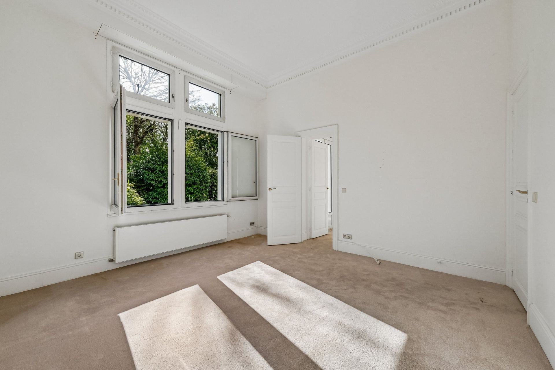 apartment 7 Rooms for sale on NEUILLY SUR SEINE (92200)