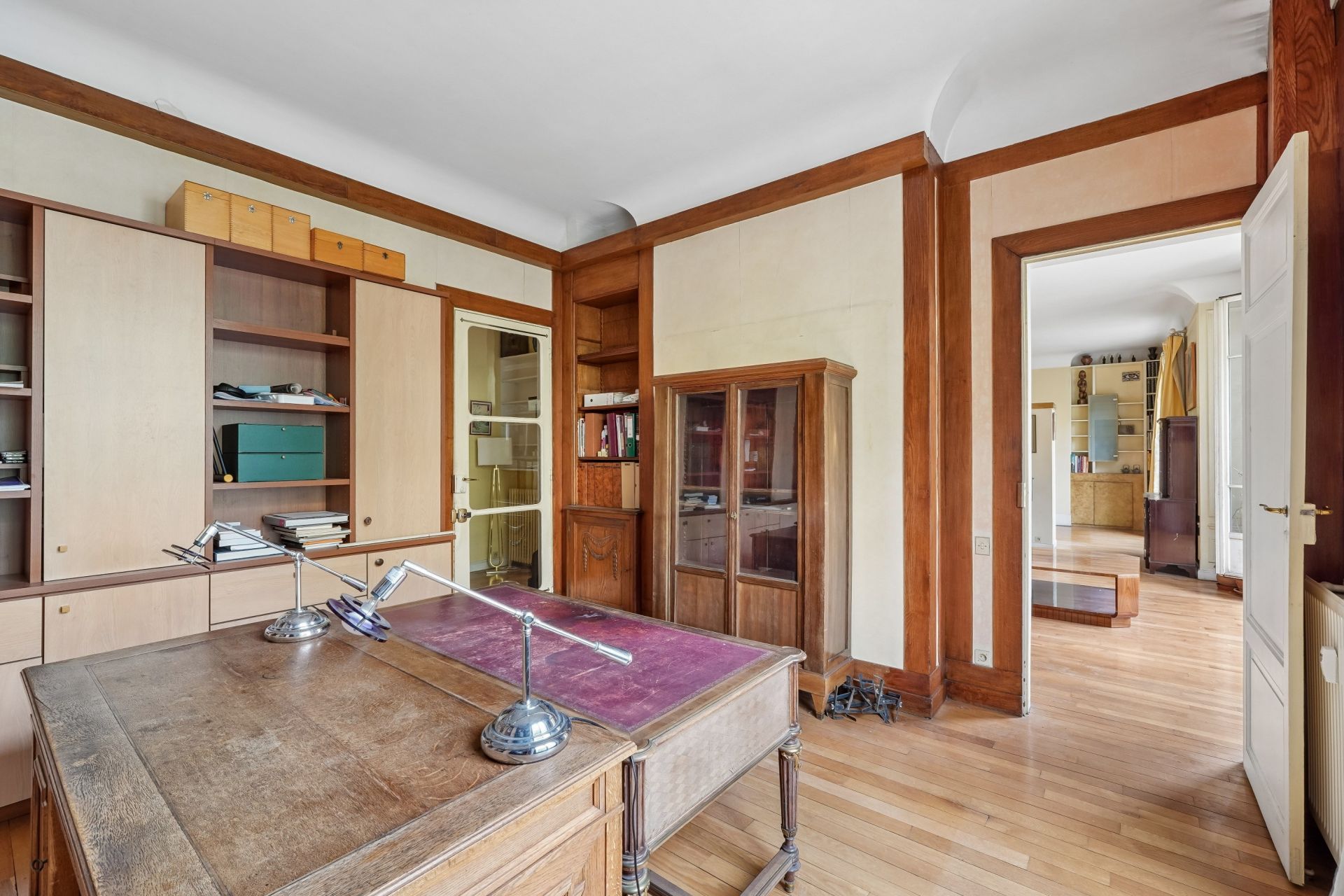 apartment 6 Rooms for sale on PARIS (75006)