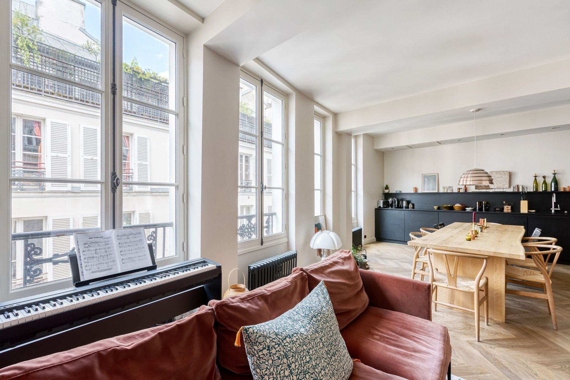 apartment 4 Rooms for sale on PARIS (75007)