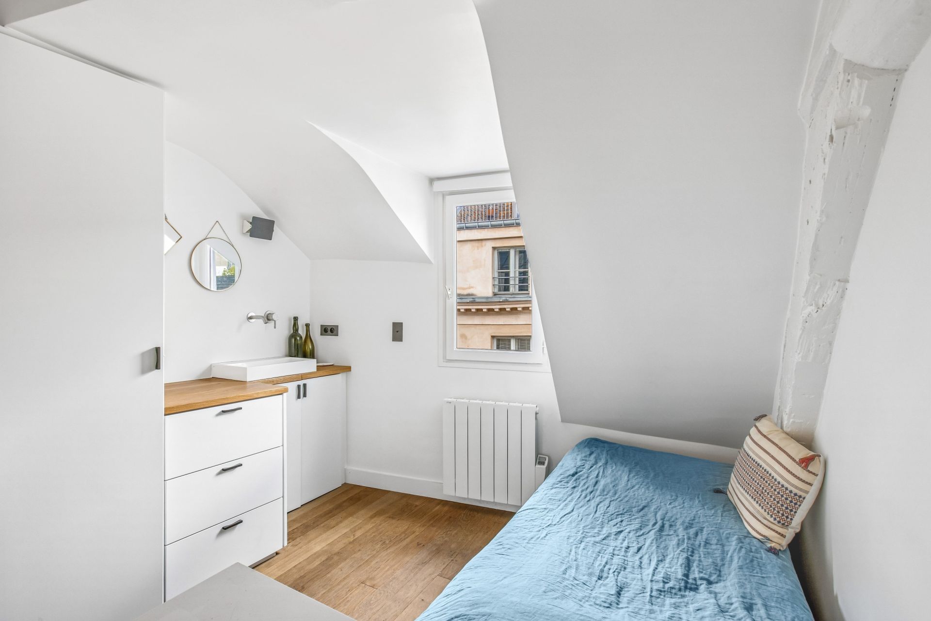 apartment 4 Rooms for sale on PARIS (75007)
