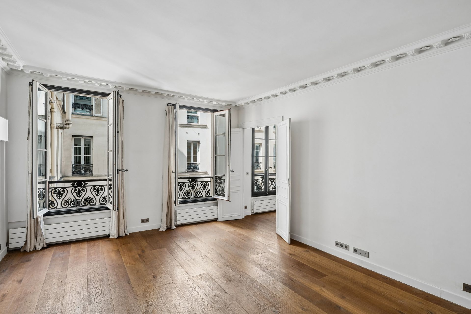 apartment 4 Rooms for sale on PARIS (75009)