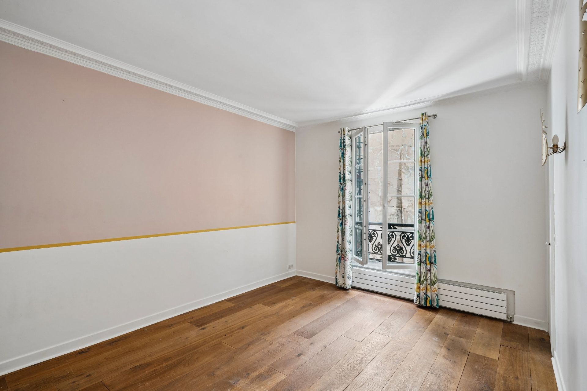 apartment 4 Rooms for sale on PARIS (75009)