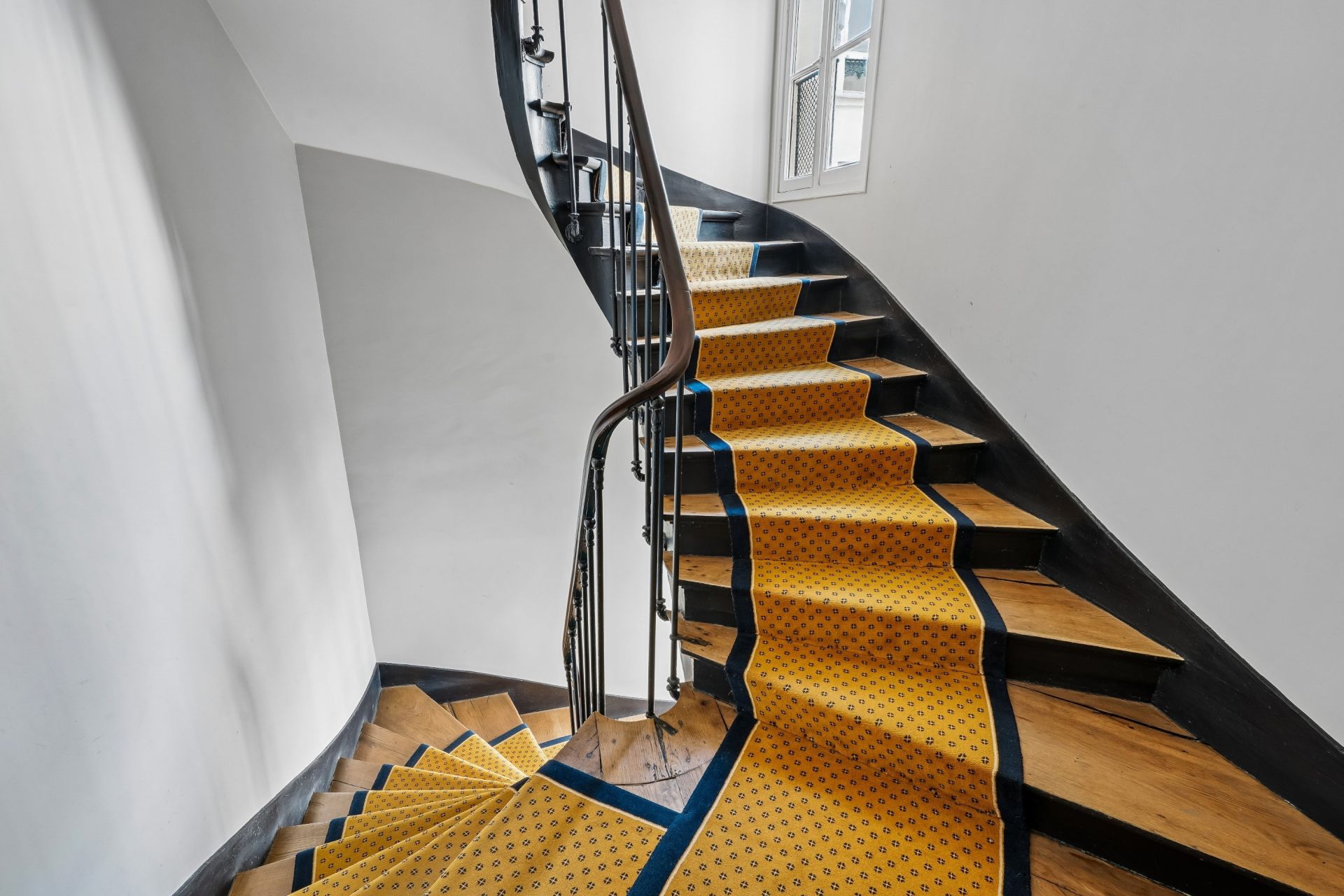 apartment 4 Rooms for sale on PARIS (75009)