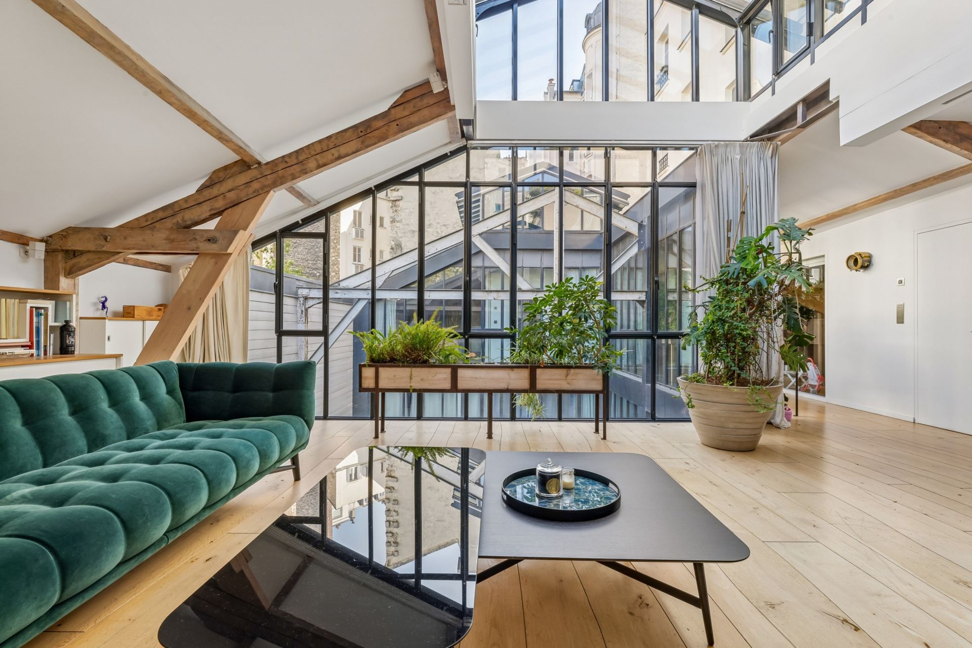 apartment 4 Rooms for sale on PARIS (75018)