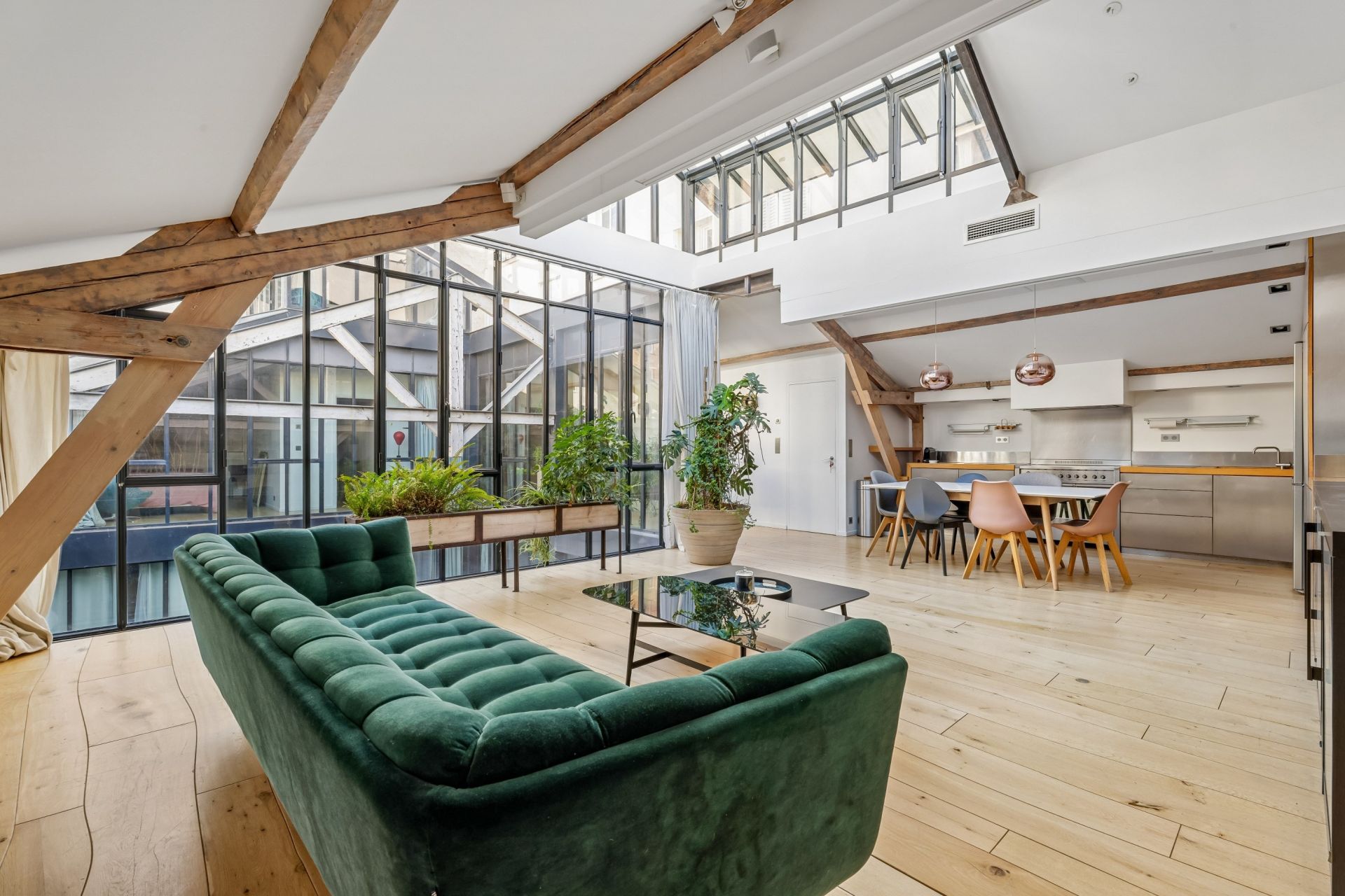 apartment 4 Rooms for sale on PARIS (75018)