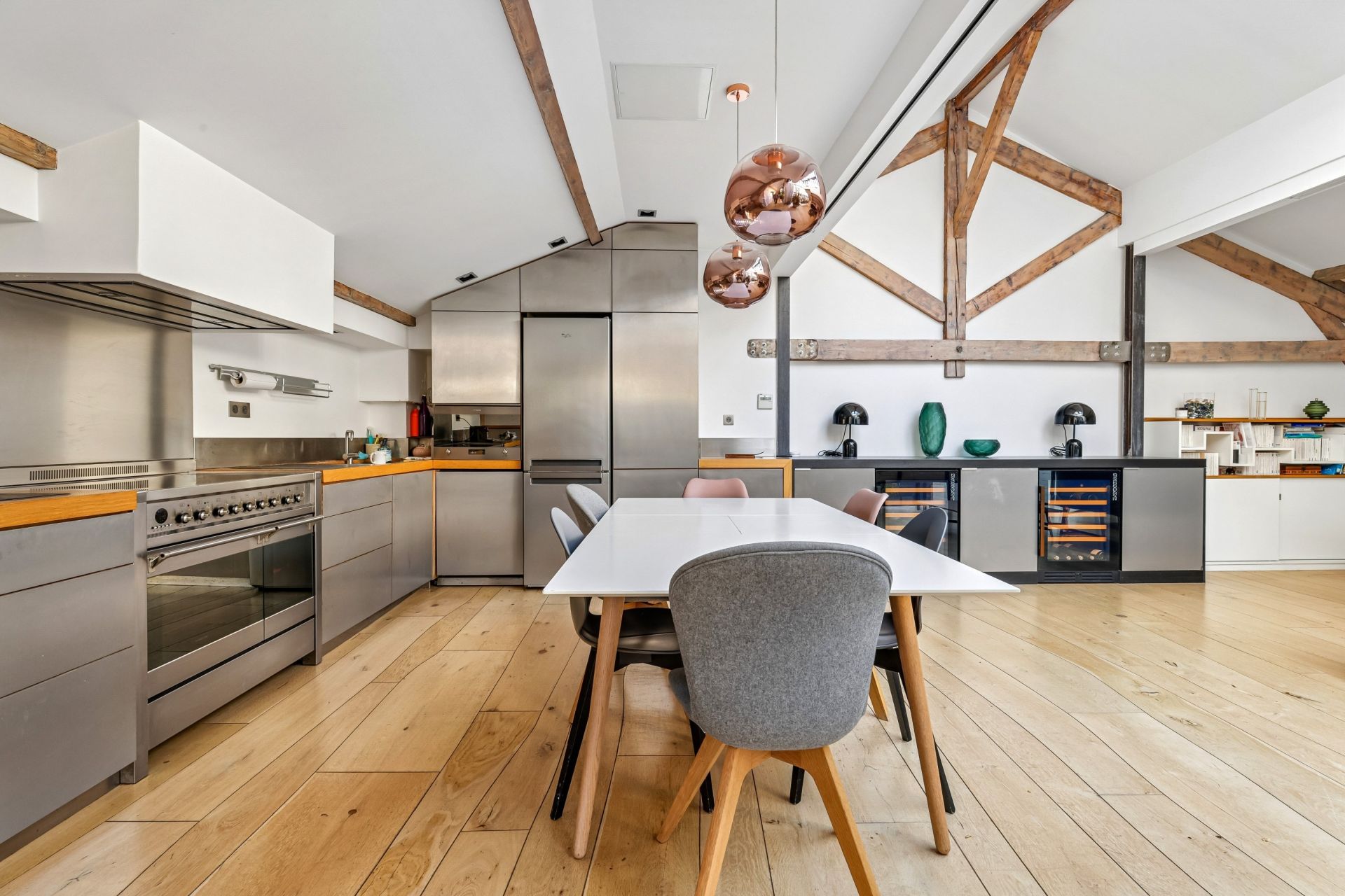 apartment 4 Rooms for sale on PARIS (75018)