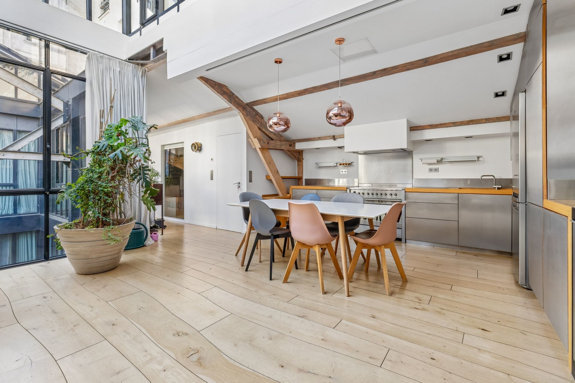 apartment 4 Rooms for sale on PARIS (75018)